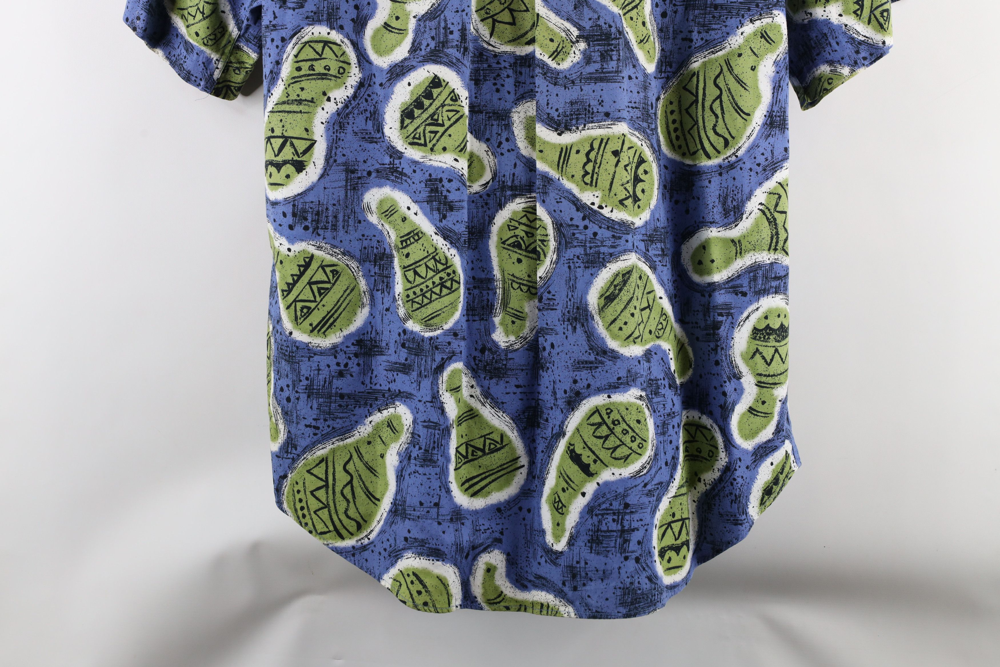 Vintage Vintage 90s Streetwear Geometric Collared Button Shirt USA Size US M / EU 48-50 / 2 - 11 Thumbnail