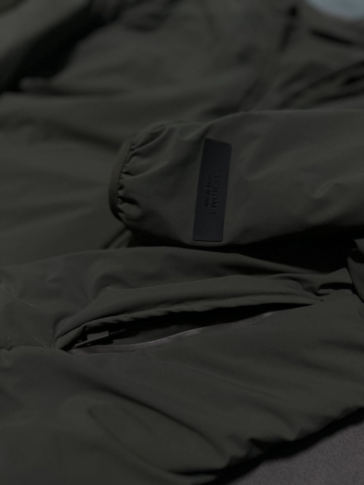 Fear of God FEAR OF GOD ESSENTIALS Padded Shell Shirt Jacket Size US L / EU 52-54 / 3 - 3 Thumbnail