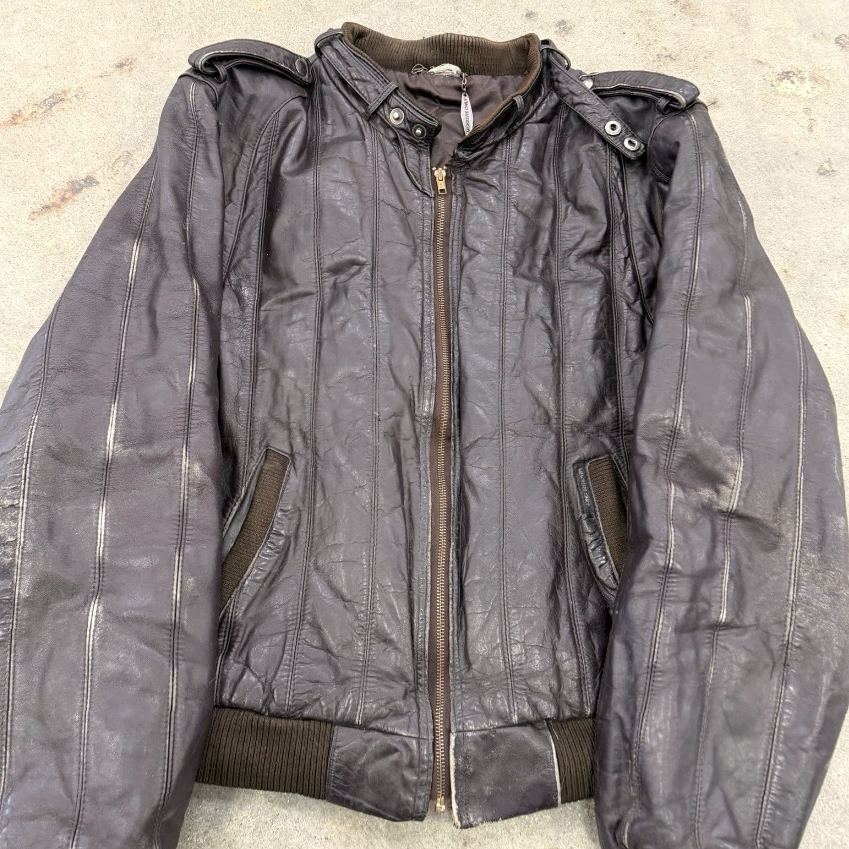 Members Only VINTAGE Members Only Leather Jacket Mens Bomber Distressed L Brown 80s Racer Zipper Mid-Length Size US L / EU 52-54 / 3 - 4 Thumbnail
