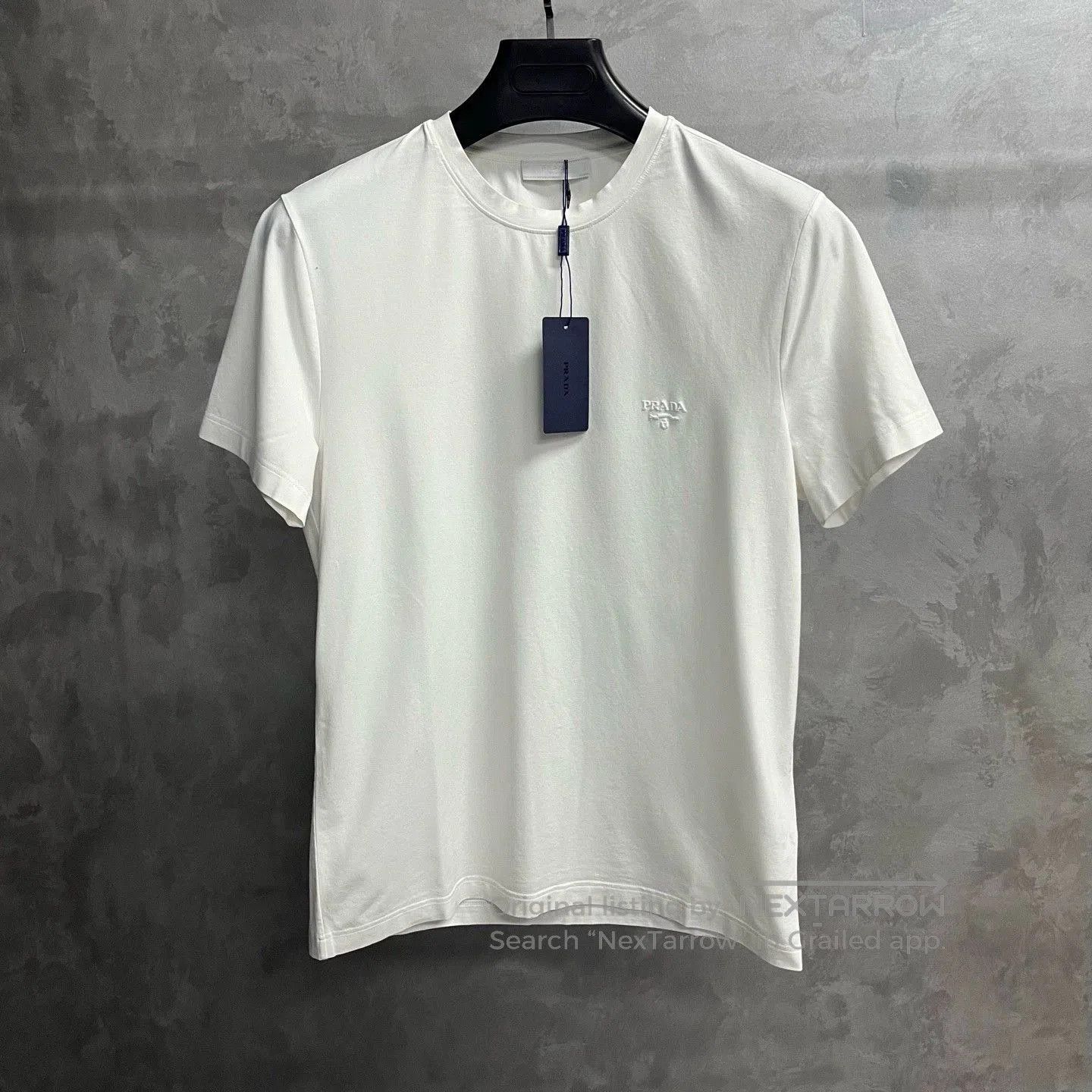 Prada prada white logo short sleeve t-shirt. Size US M / EU 48-50 / 2 - 1 Thumbnail