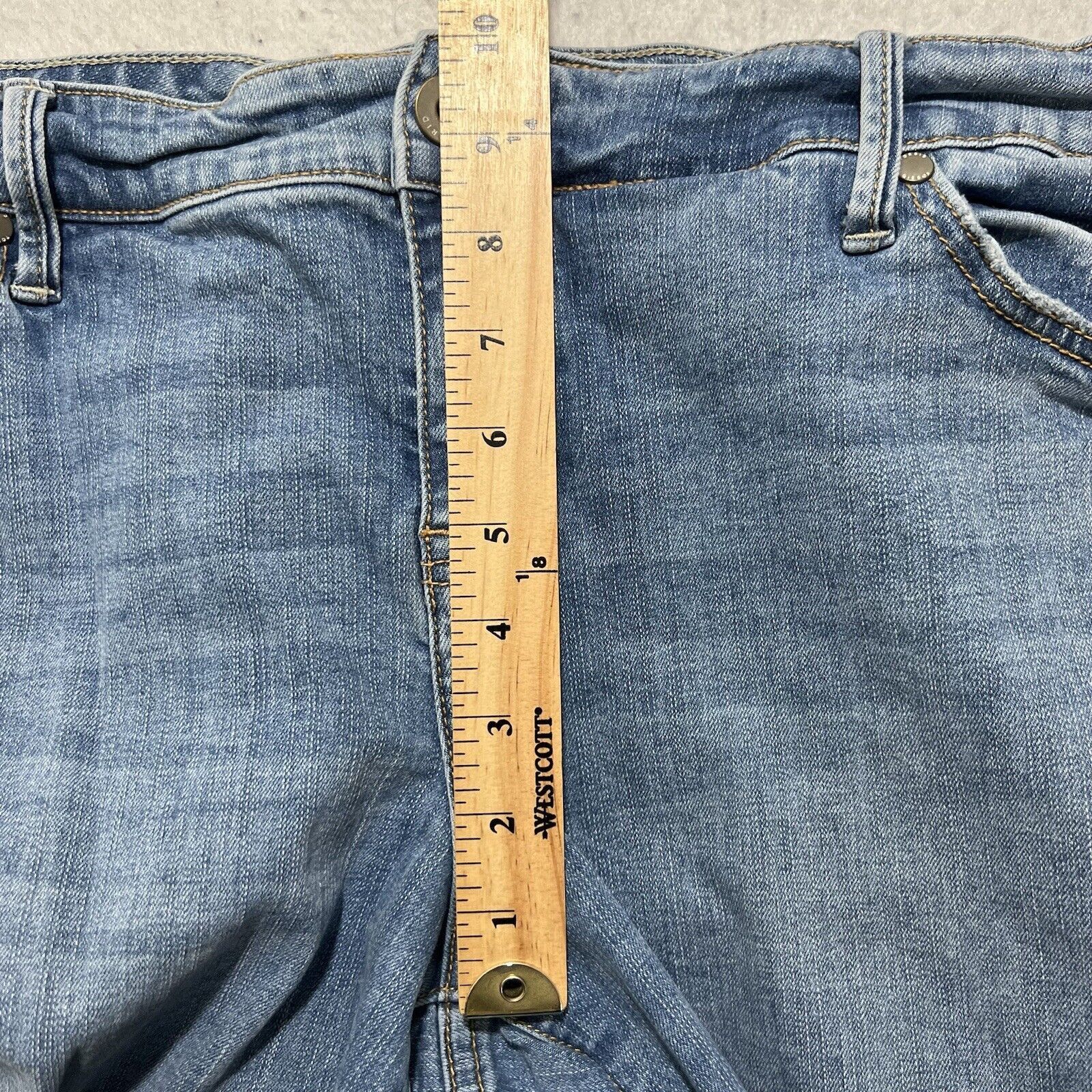 Other Torrid 18 Skinny Denim Stretch Jeans Light Blue Mid Rise Size 40" / US 18 - 10 Thumbnail
