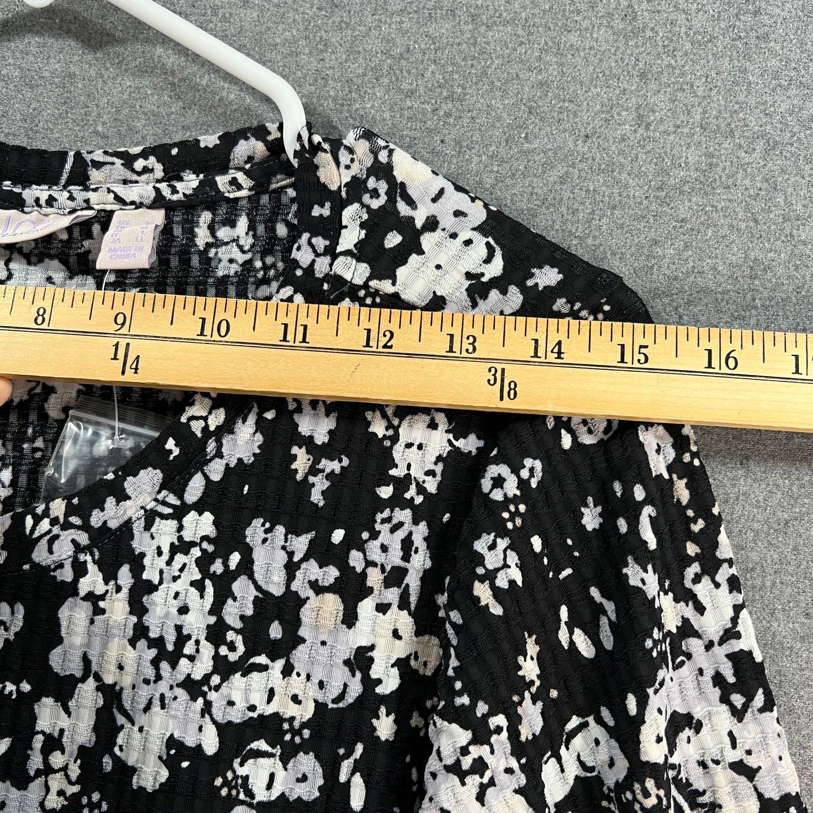 Other LOGO Layers by Lori Goldstein Printed Waffle Mesh Cardigan Size M / US 6-8 / IT 42-44 - 4 Thumbnail
