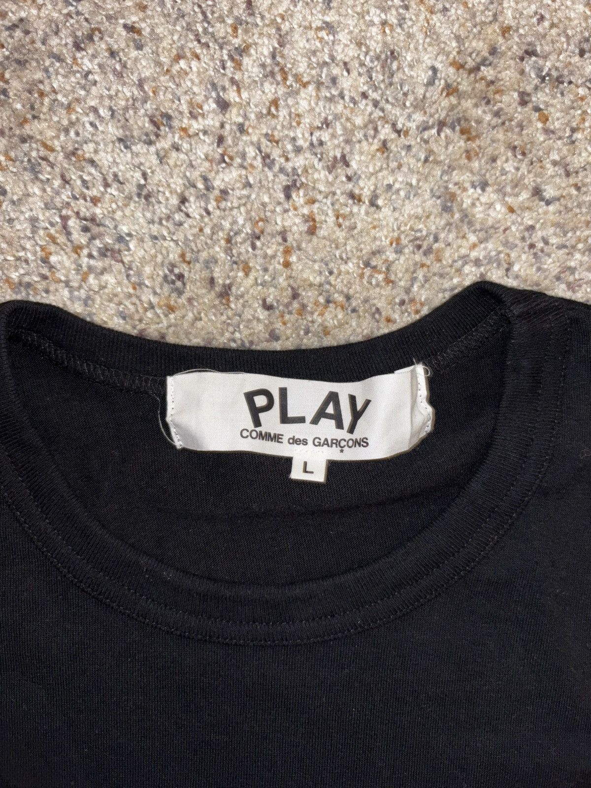 Comme des Garcons PLAY COMME DES GARCONS PLAY Black Tshirt Size US L / EU 52-54 / 3 - 3 Thumbnail