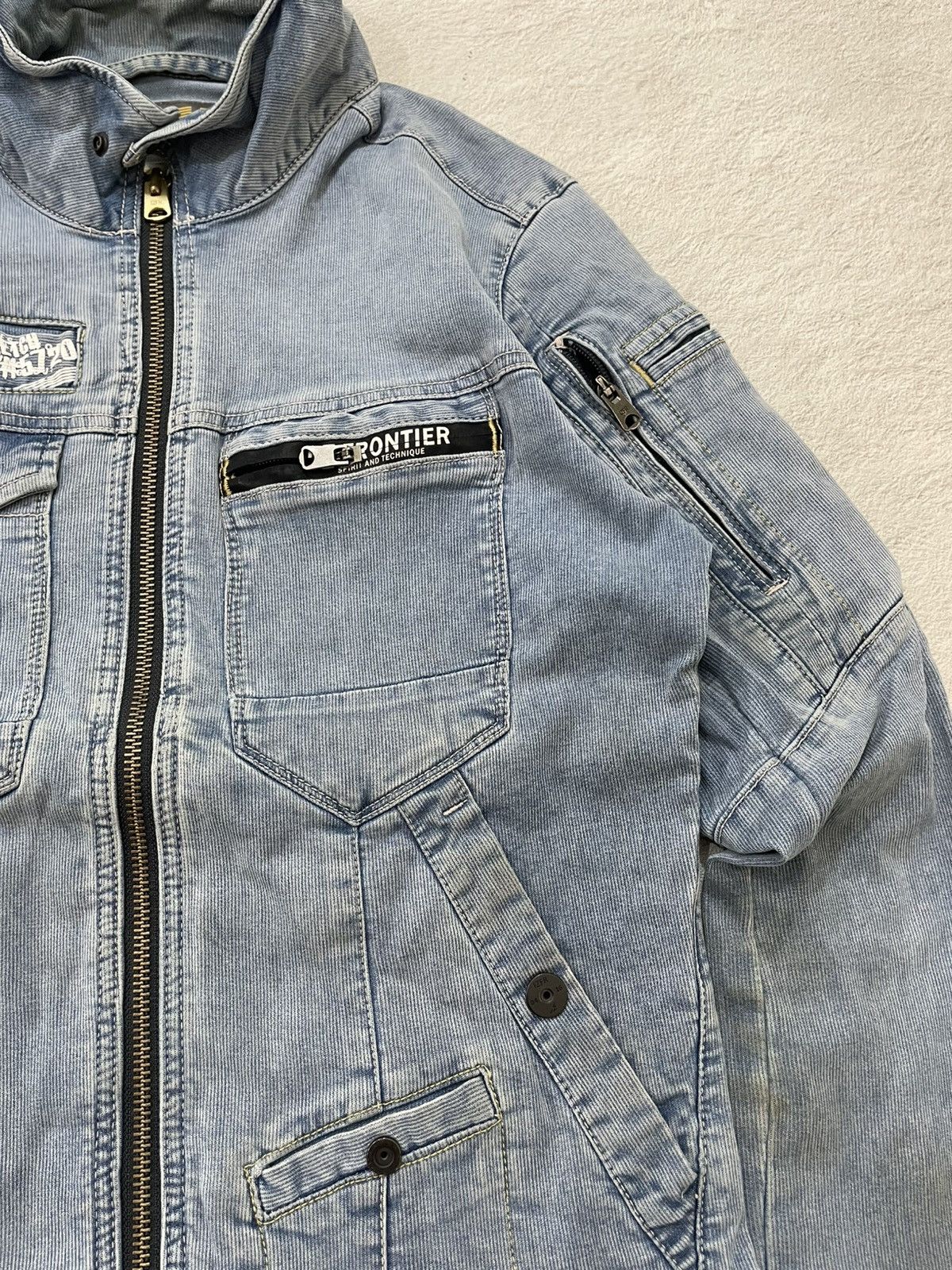 Japanese Brand 2000s Frontier Light Wash Utility Denim Zip Jacket 14th Y2K Size US M / EU 48-50 / 2 - 4 Thumbnail