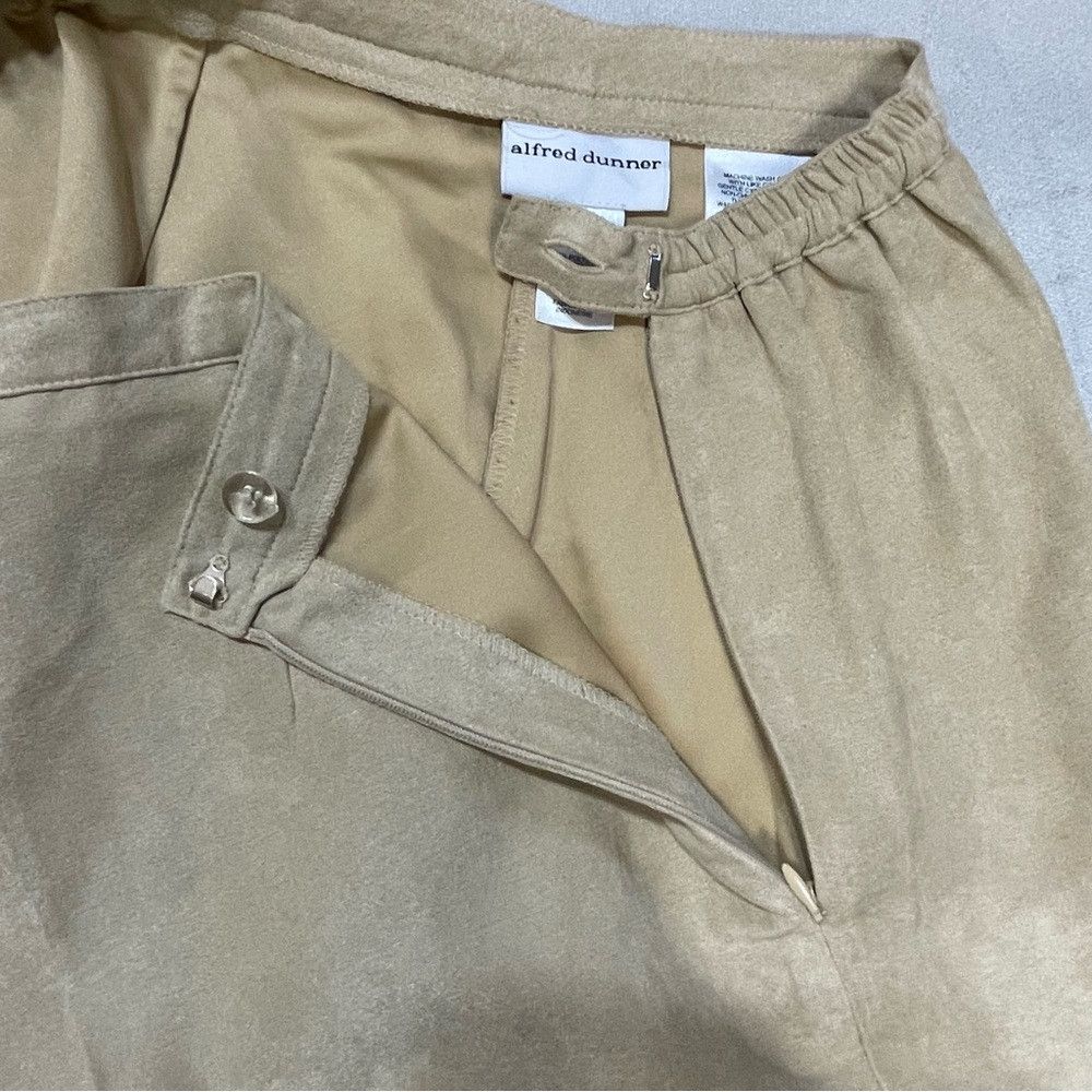 Other Alfred Dunner Beige Elastic Waist Faux Suede Pants Size 18 Size 40" / US 18 - 7 Thumbnail