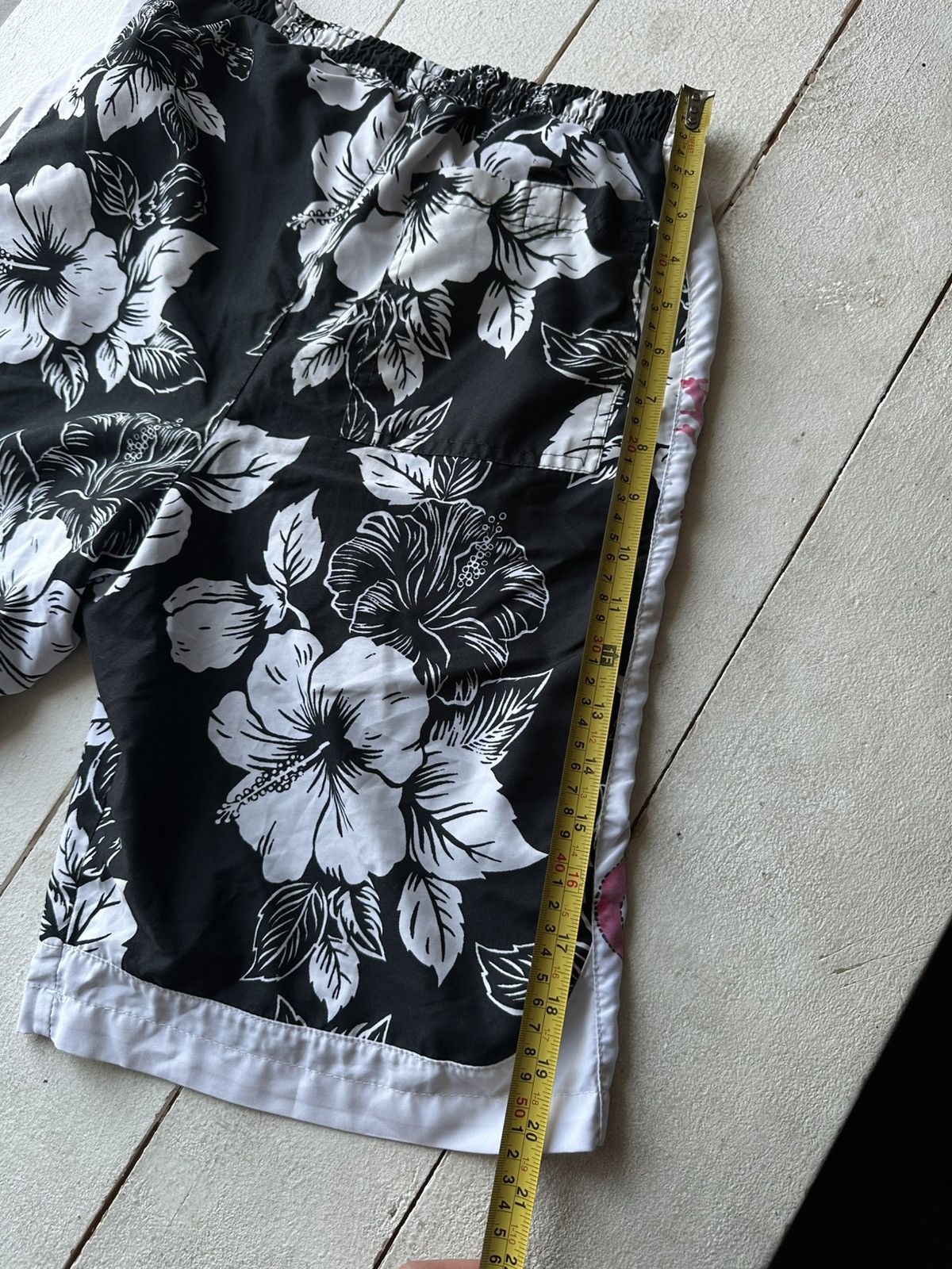 Billabong 🚨RARE BILLABONG BIG LOGO SWIM SHORTS Y2K SURF VINTAGE Size US 28 / EU 44 - 18 Thumbnail