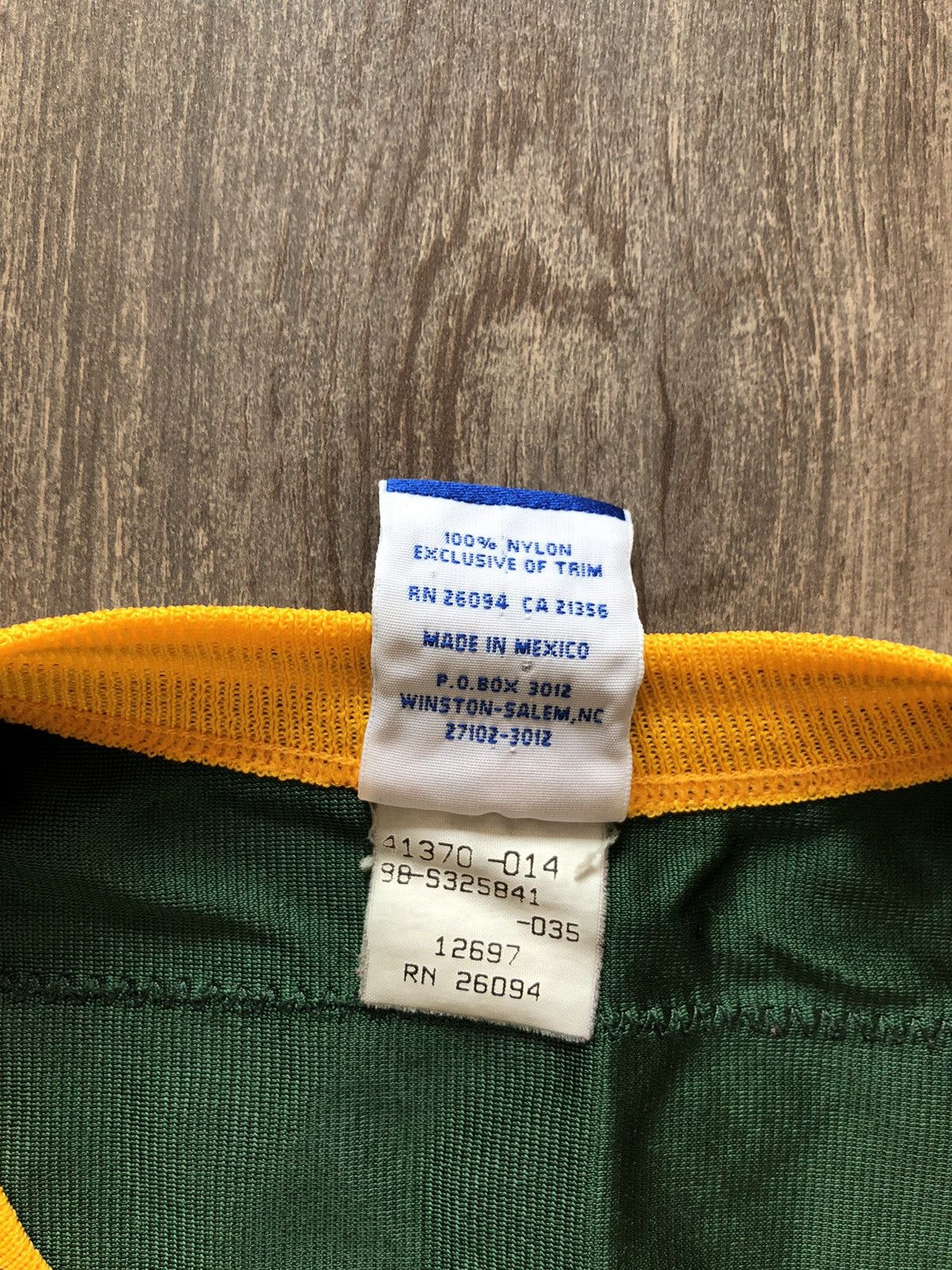 Champion × Vintage Vintage Champion NBA jersey Size US M / EU 48-50 / 2 - 8 Thumbnail
