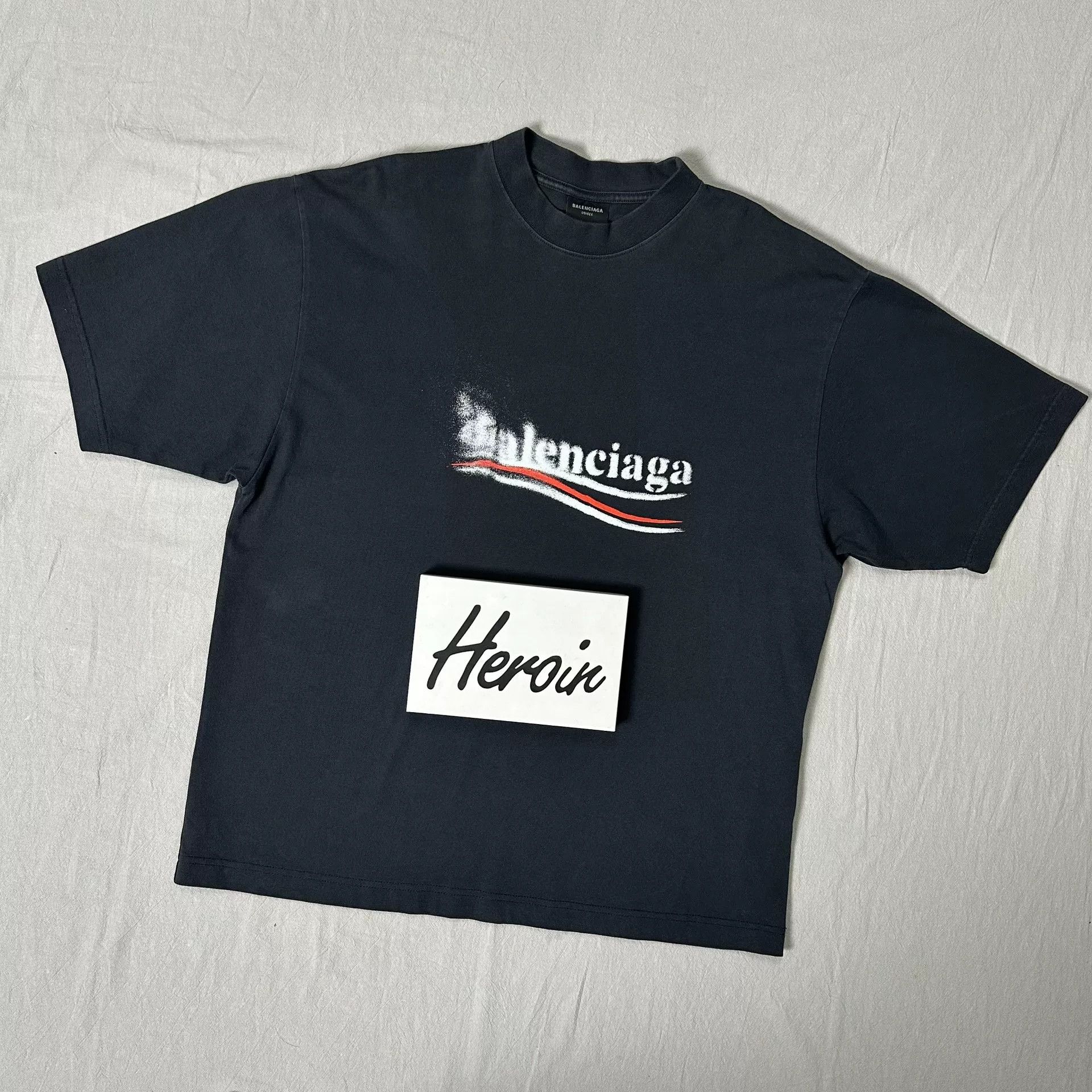 Balenciaga balenciaga black blurry logo short sleeve shirt Size US S / EU 44-46 / 1 - 1 Thumbnail