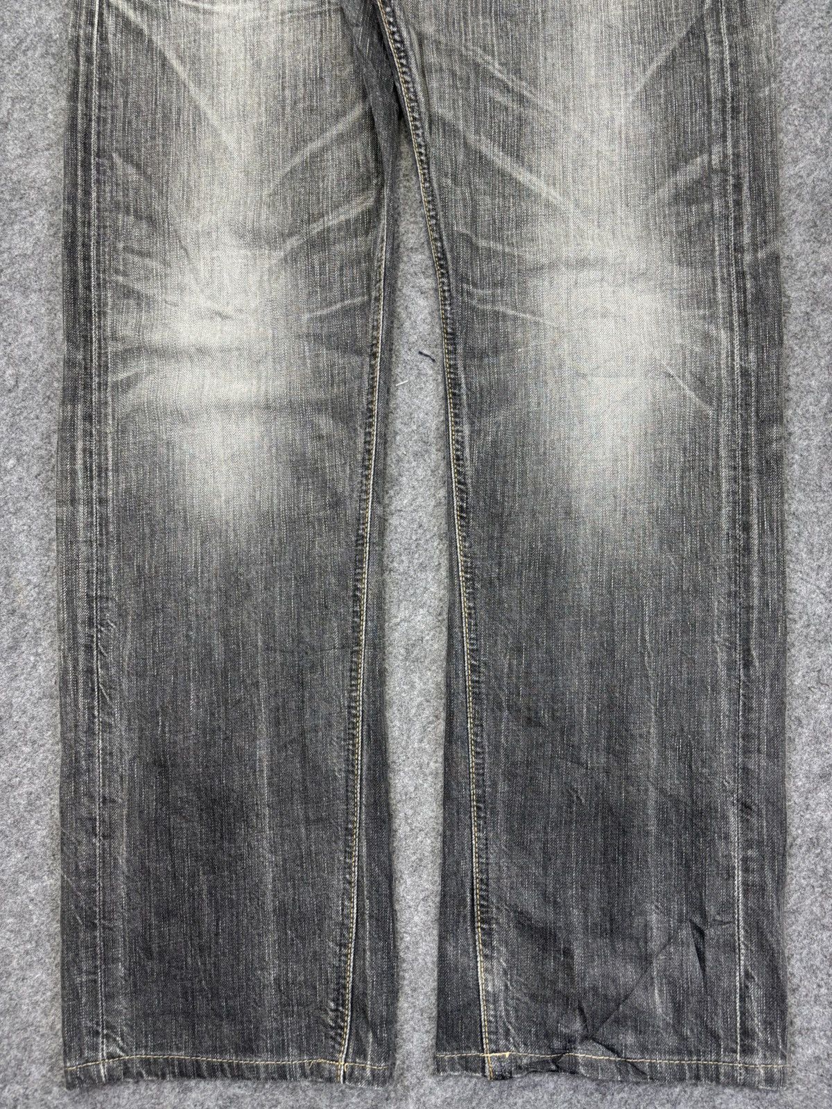 Edwin Edwin Black Wash Raw Fades Straight Denim K32 Size US 35 - 4 Thumbnail