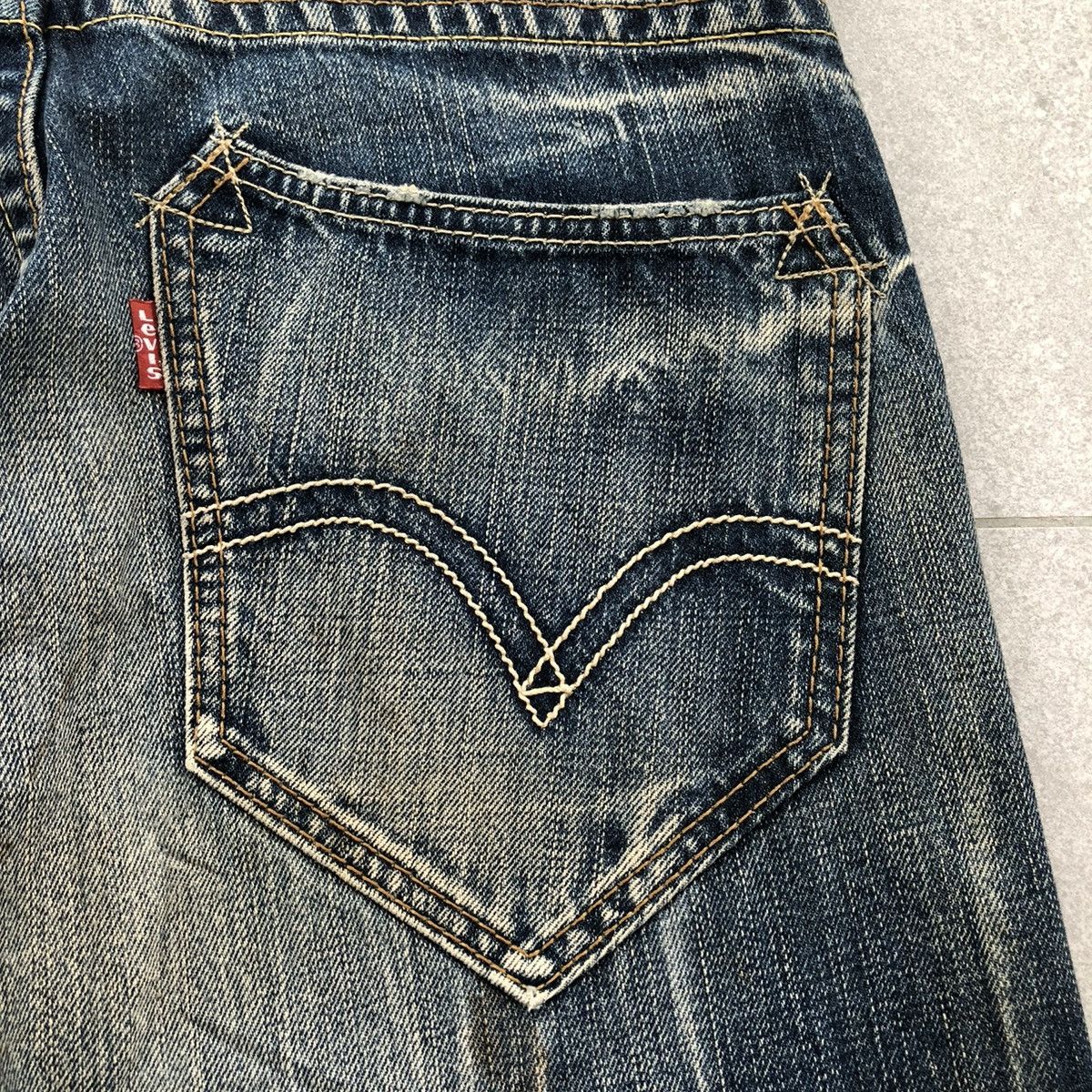 Levi's Vintage Levi's 503 straight-leg washed denim jeans Size US 31 - 11 Thumbnail