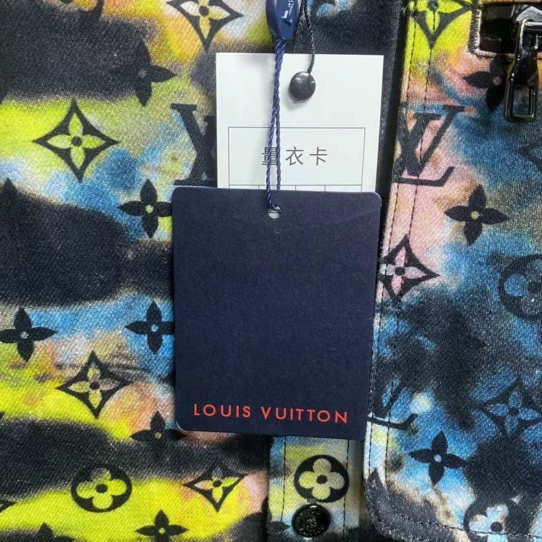 Louis Vuitton Louis Vuitton Laser printed logo denim jacket 2502-Nextarr Size US S / EU 44-46 / 1 - 4 Thumbnail