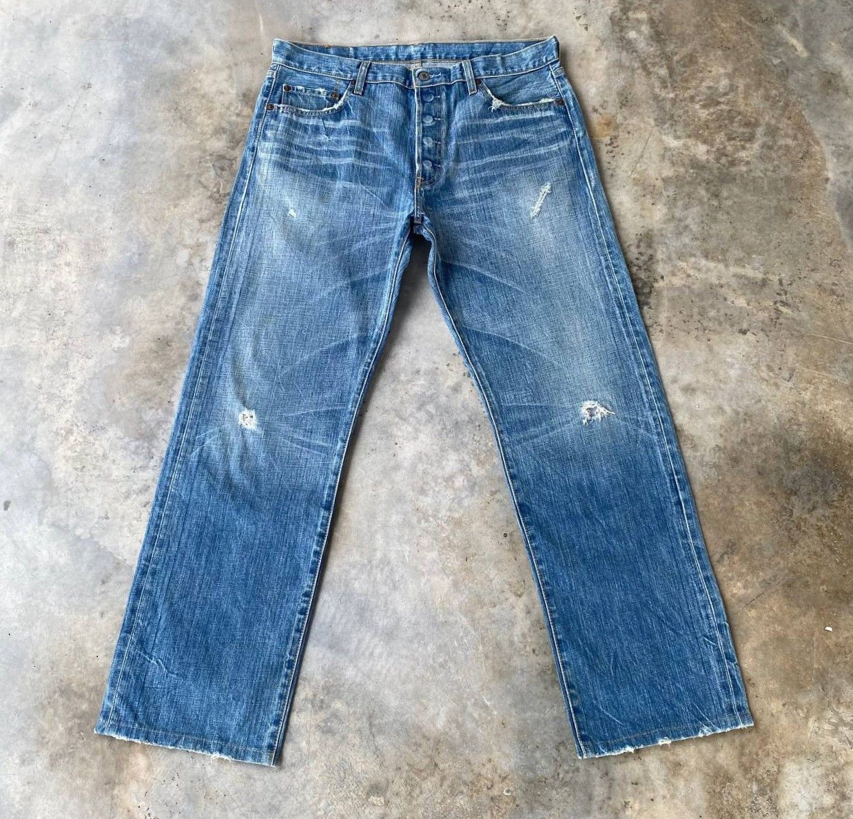 Levi's Vintage Clothing W35X32 VINTAGE LEVIS 501 JAPAN CLAWMARK DISTRESSED DENIM Size US 35 - 2 Thumbnail