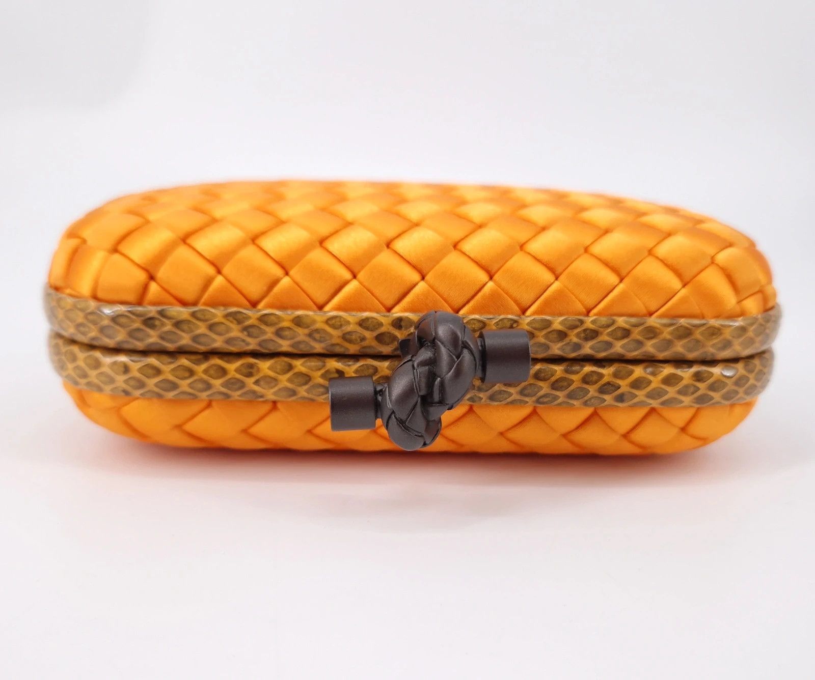 Bottega Veneta BV Satin Intrecciato Impero Ayers Knot Clutch Size ONE SIZE - 2 Thumbnail