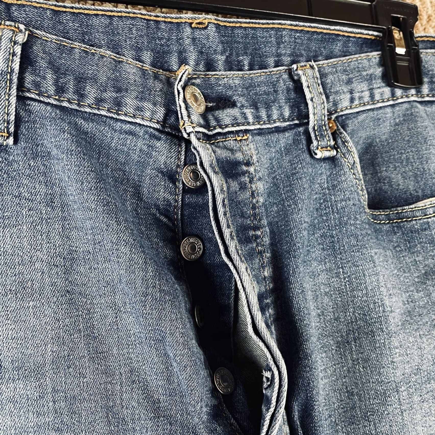 Levi's Levi's 501 Jeans Men's 36x30 Straight Button Fly Denim Blue Cotton Regular Cowboy USA 29in Inseam Mens Size US 36 / EU 52 - 5 Thumbnail