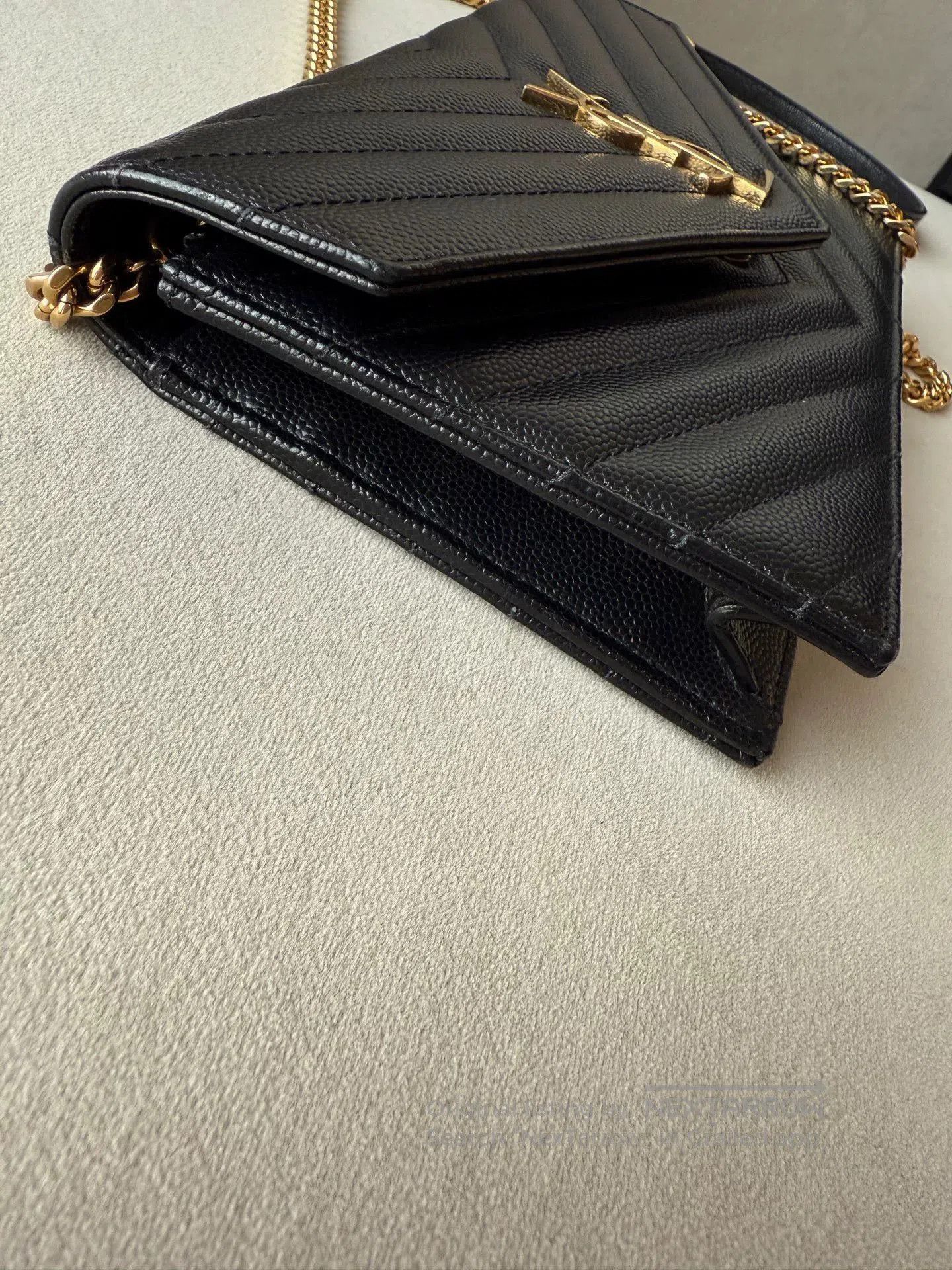 Yves Saint Laurent YSL Black Caviar Leather WOC Envelope Bag. Size ONE SIZE - 4 Thumbnail
