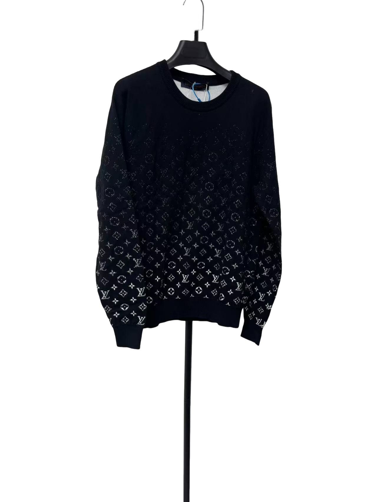 Louis Vuitton Louis Vuitton Monogram Gradient Sweater Size M Size US M / EU 48-50 / 2 - 1 Thumbnail