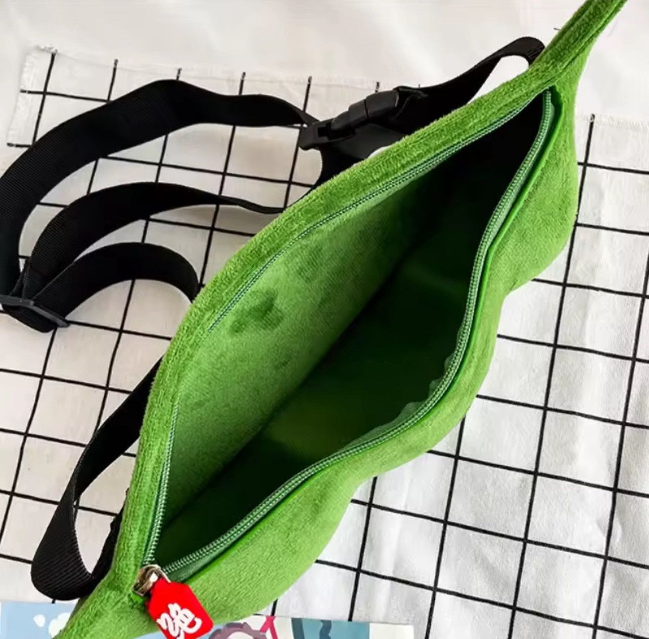 Vintage Bag Plush Pea Shoulder Bag Size ONE SIZE - 4 Thumbnail