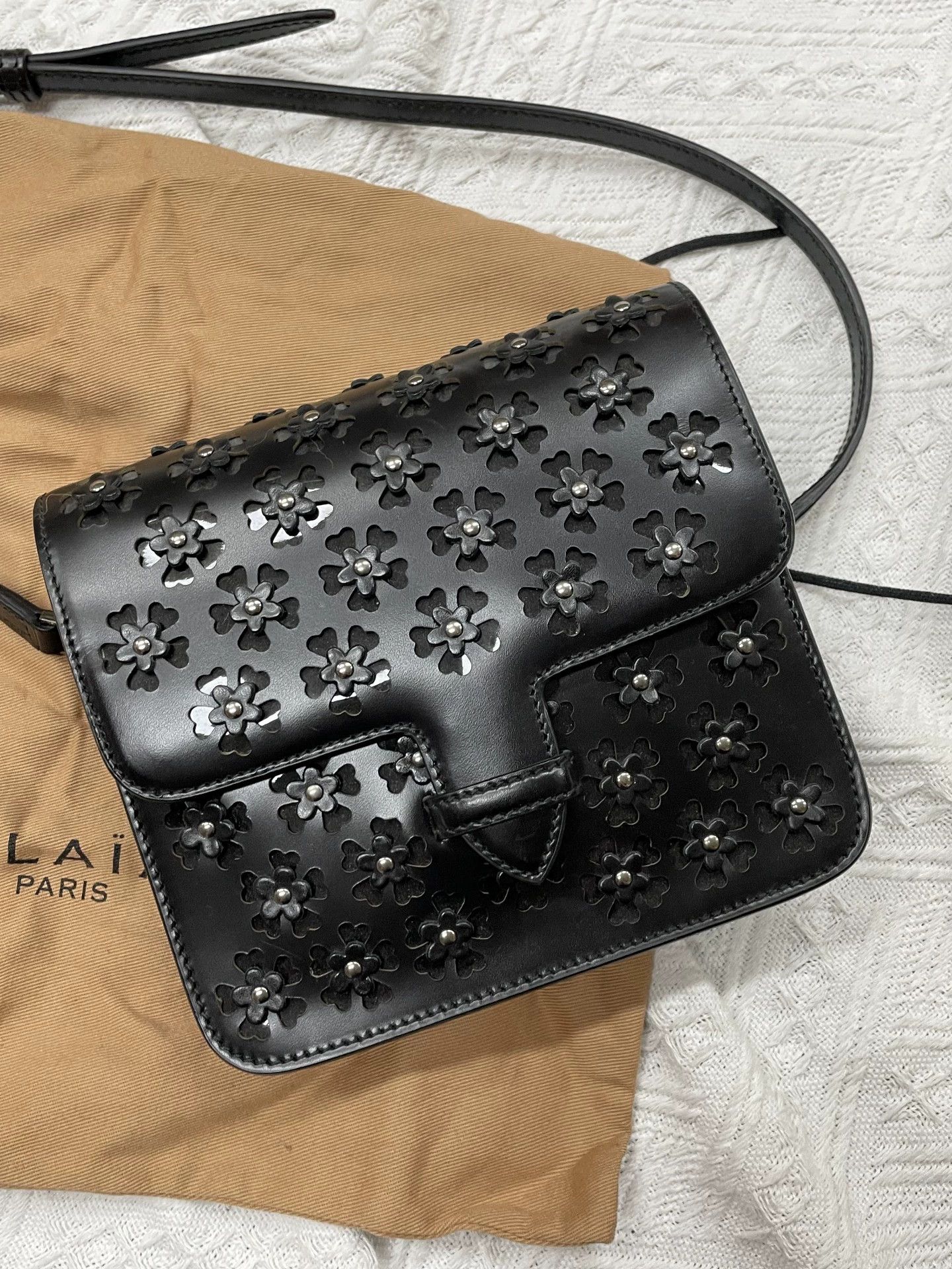 Alaia Alaia Black Flower Crossbody/Shoulder Bag Size ONE SIZE - 2 Thumbnail