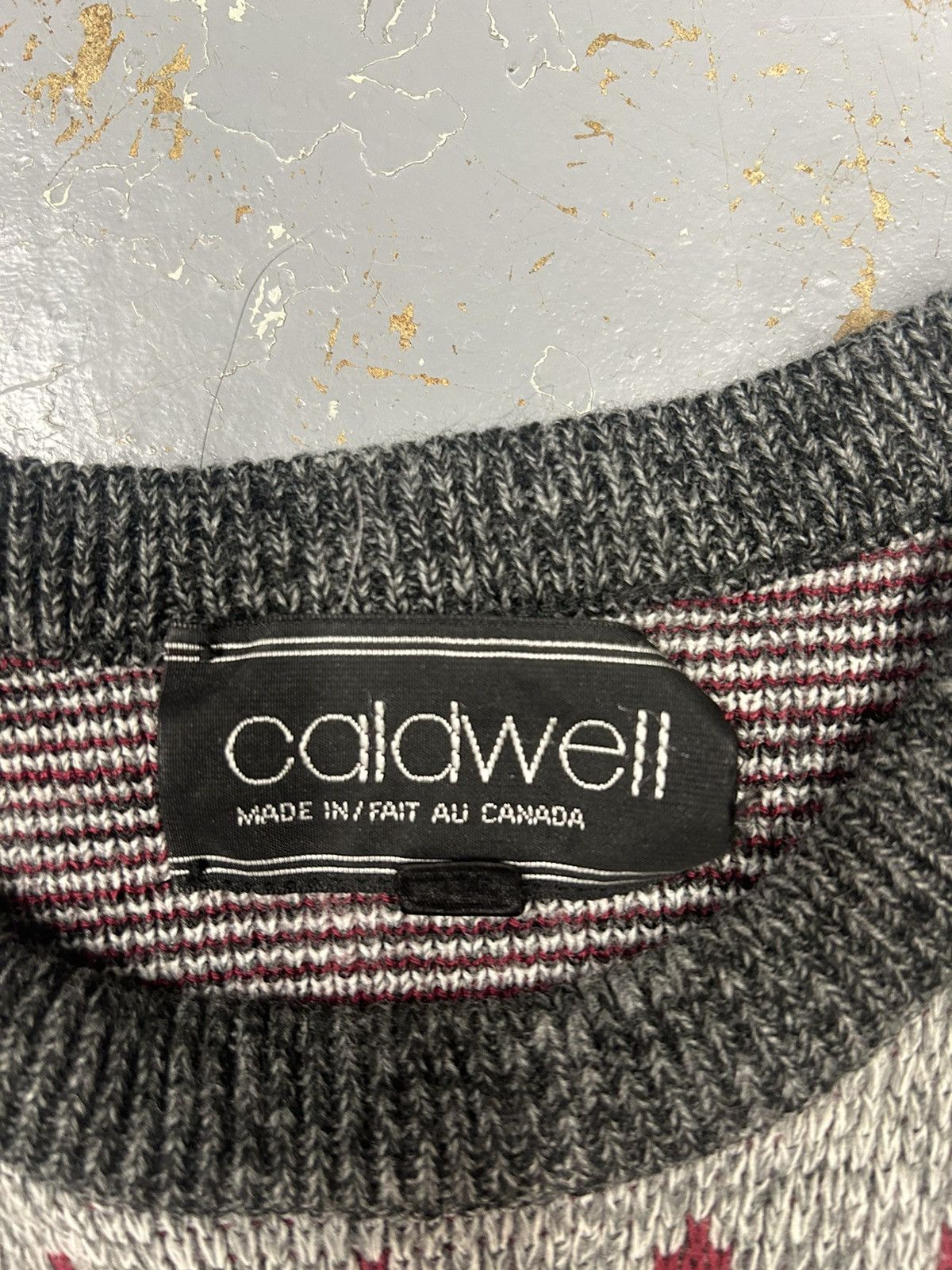 Vintage CRazy Vintage 90s Grey Red Pullover Knit Sweatshirt Caldwell Size US XL / EU 56 / 4 - 2 Thumbnail