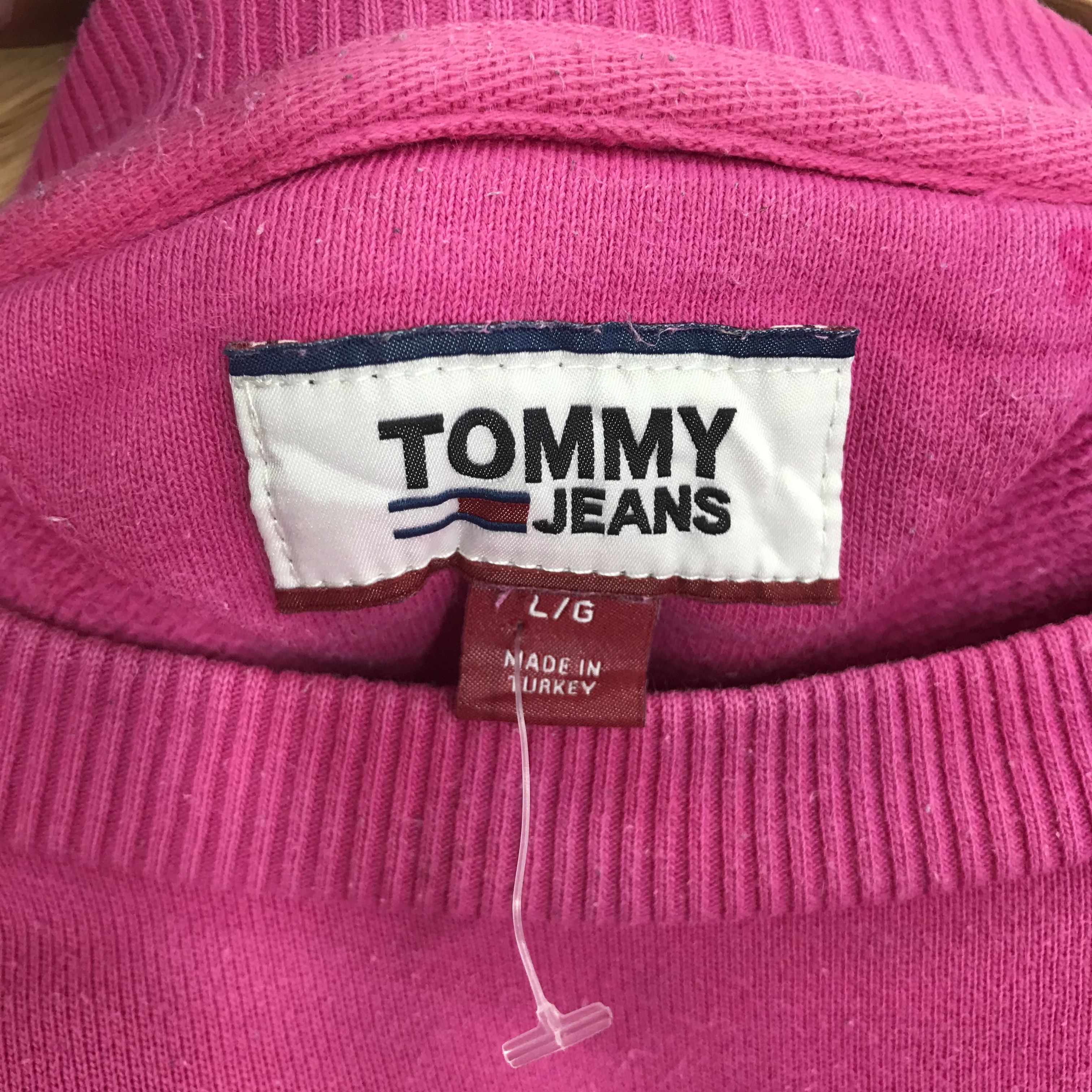 Tommy Hilfiger Vintage Tommy Hilfiger Pink Sweatshirt Large - 351 Size US L / EU 52-54 / 3 - 11 Thumbnail