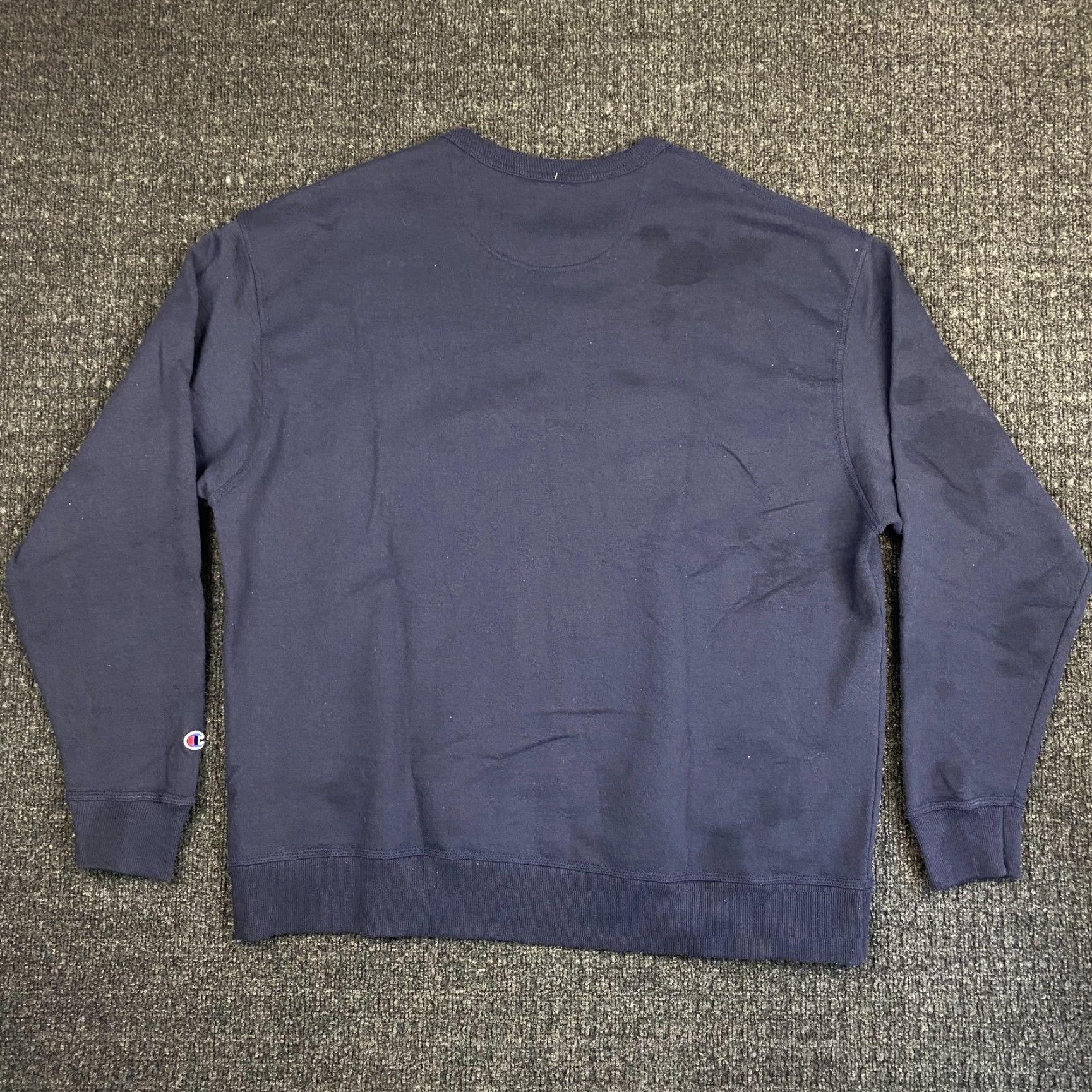 Champion VINTAGE Champion Crewneck Sweatshirt Navy Blue XXL 2XL Logo Embroidered Cotton Blend Fleece Men Pullover Sweatshirt Blue 50/50 American Logo Mens Size US XXL / EU 58 / 5 - 5 Thumbnail