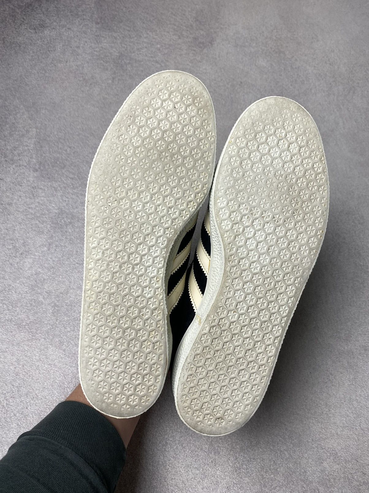 Vintage 🔥RARE🔥 Vintage Adidas Gazelle 1994 originals sneakers Size US 8.5 / EU 41-42 - 11 Thumbnail