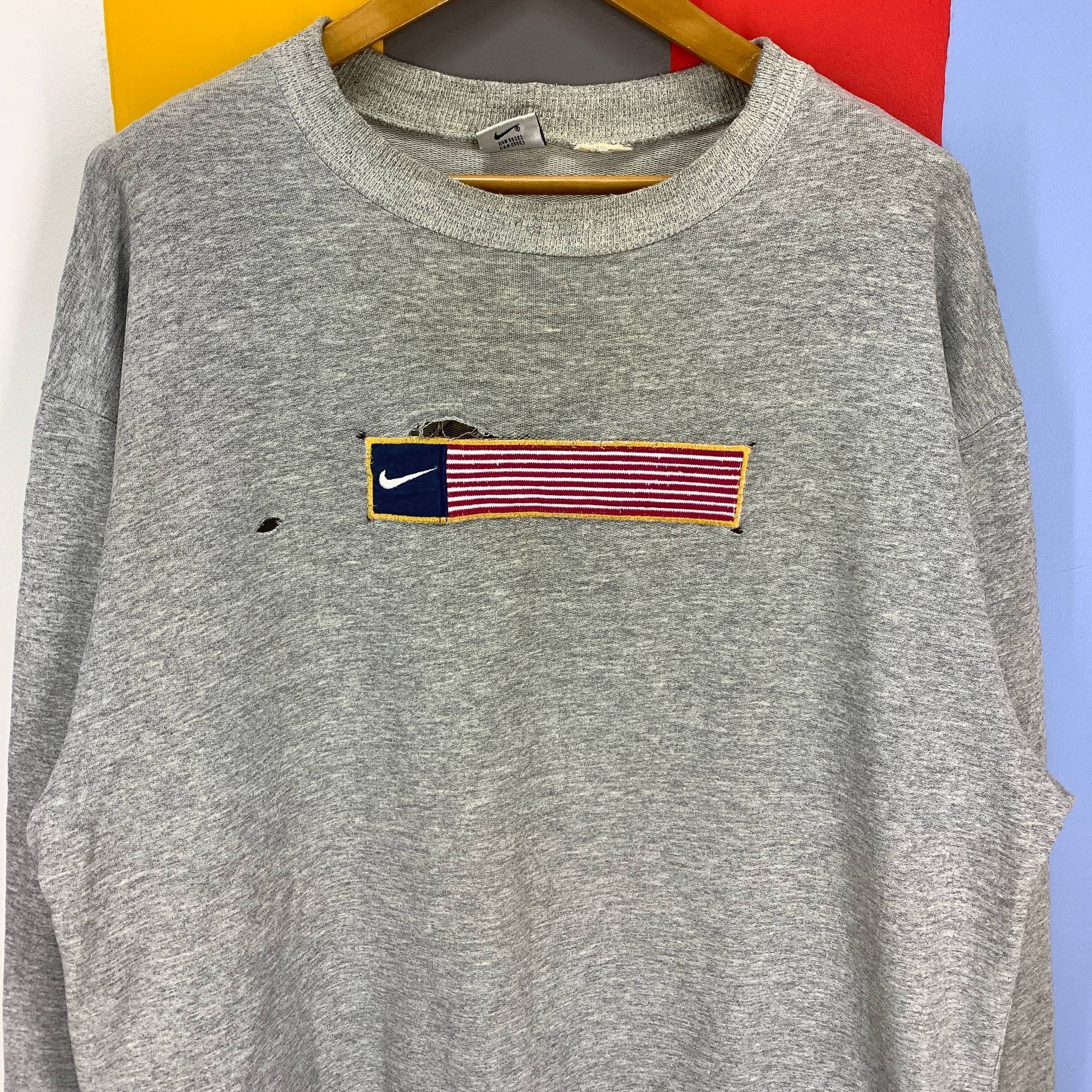 Nike 90s Vintage Thrashed NIKE Crew Neck Sweatshirt #2612/Z Size US XL / EU 56 / 4 - 2 Thumbnail