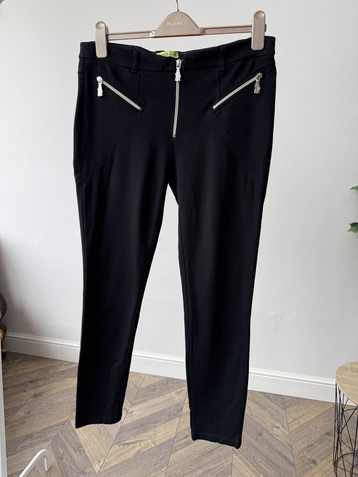 Versace Jeans Couture Vintage Versace Jeans Black Zip Detail Stretch Pants Women’s Size 26" / US 2 / IT 38 - 2 Thumbnail