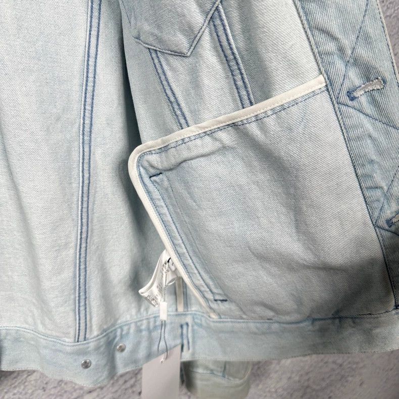 Givenchy Givenchy Ice Blue Denim Jacket with Back Letter Logo Size US L / EU 52-54 / 3 - 3 Thumbnail