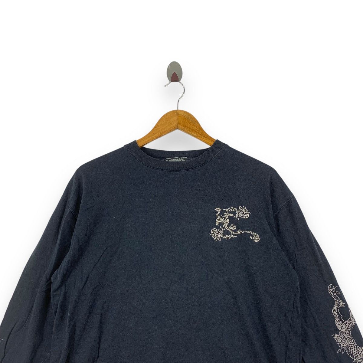 Japanese Brand JAPAN TRADITIONAL CROWS Dragon Ryu Embroidered Tee Shirt Size L / US 10 / IT 46 - 4 Thumbnail