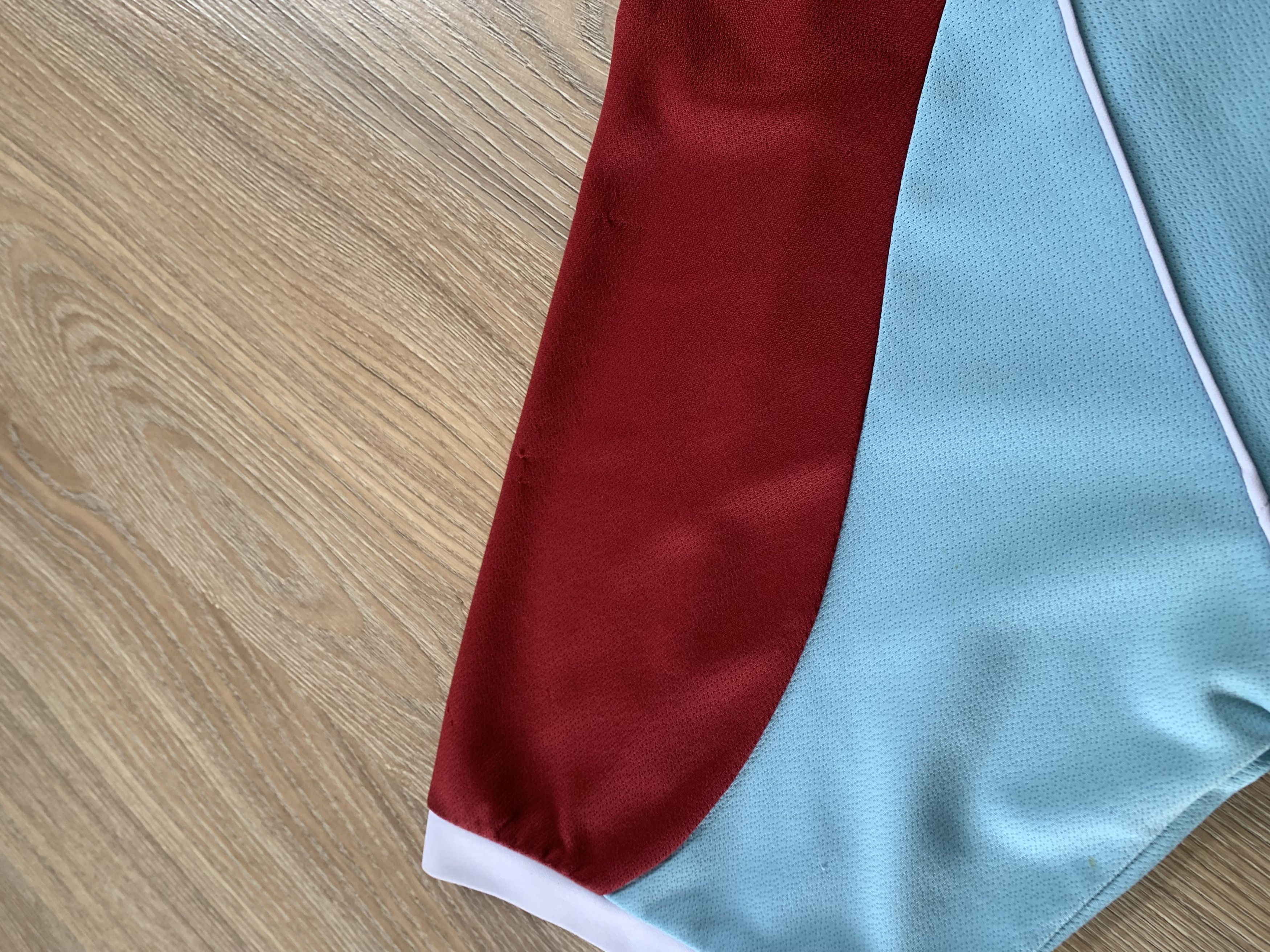Errea Viintage Errea Burnley Away Football Jersey 2008-2009 Size US L / EU 52-54 / 3 - 8 Thumbnail