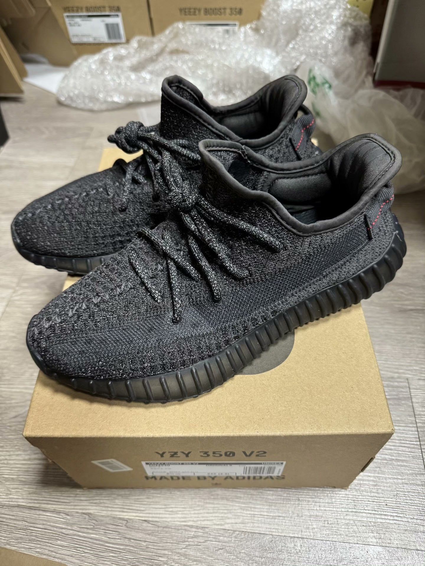 Yeezy Yeezy Black Lowtop Sneakers 40 Men Size US 7.5 / EU 40-41 - 1 Thumbnail