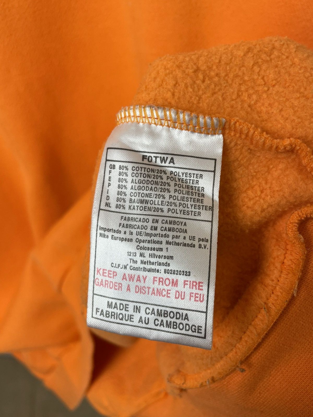 Nike Rare Vintage Nike Logo Sweatshirt Boxy Size US L / EU 52-54 / 3 - 10 Thumbnail
