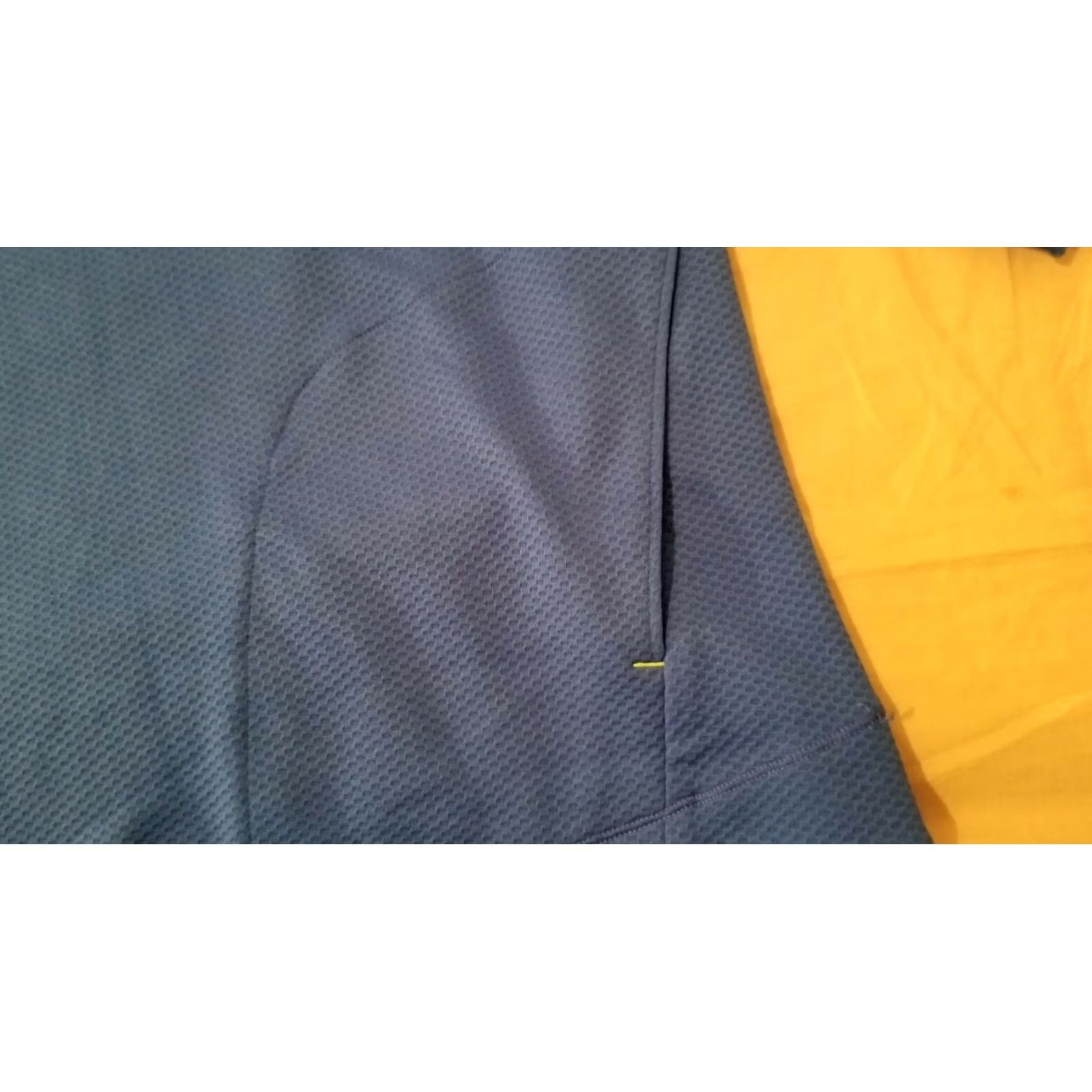 Under Armour Mens Under Armour Sweater Blue M Medium Athletic Gym Workout Size US M / EU 48-50 / 2 - 5 Thumbnail
