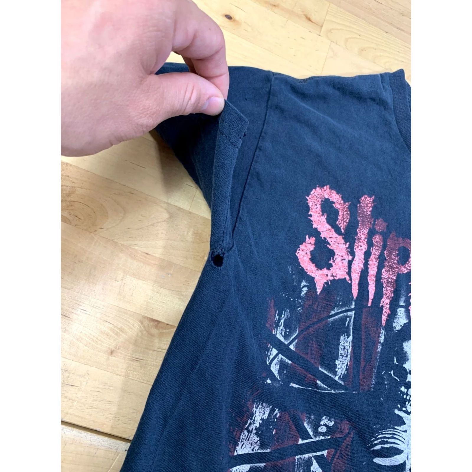 Vintage Slipknot Summers Last Stand 2015 Tour Men S Black Rock Band T-Shirt Short Sleeve Crew Neck Cotton Knit Graphic Print XS S Size US S / EU 44-46 / 1 - 4 Thumbnail