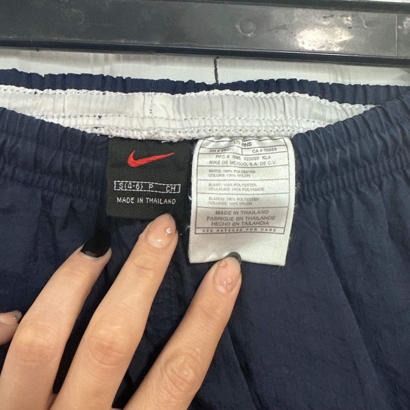 Nike Vintage 90's Nike Shorts Activewear Size Small Size US 27 - 5 Thumbnail