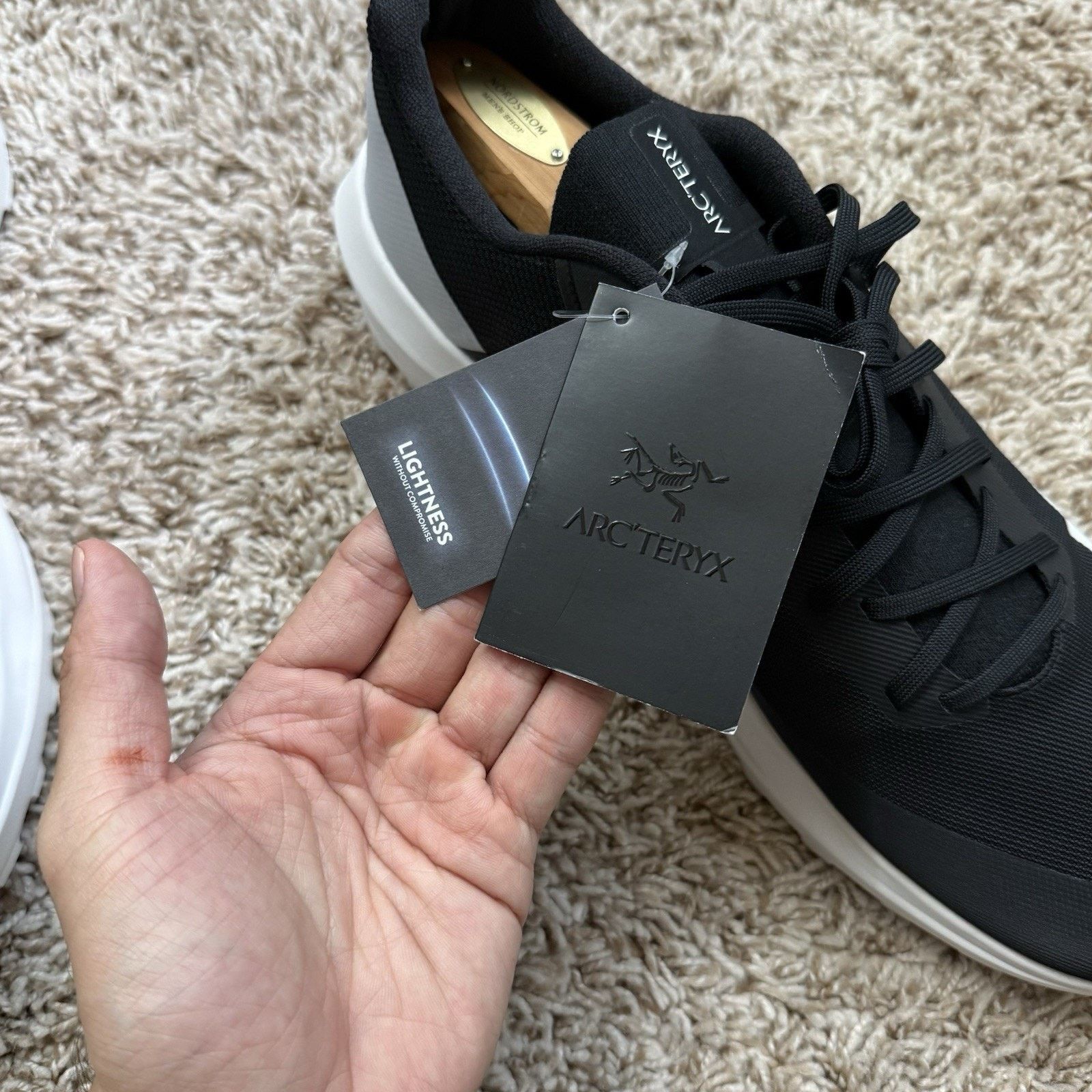 Arc'teryx NWT Arc'teryx Norvan LD 4 Size 13 Black/Arctic Silk White Size US 13 / EU 46 - 7 Thumbnail