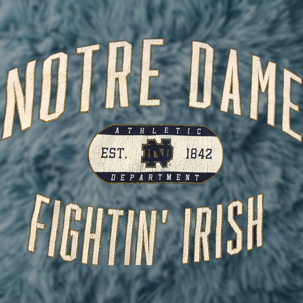 Vintage VINTAGE Notre Dame College Distressed Long Sleeve Shirt L Blue Men T-Shirt 90s Grunge USA Size US L / EU 52-54 / 3 - 1 Thumbnail