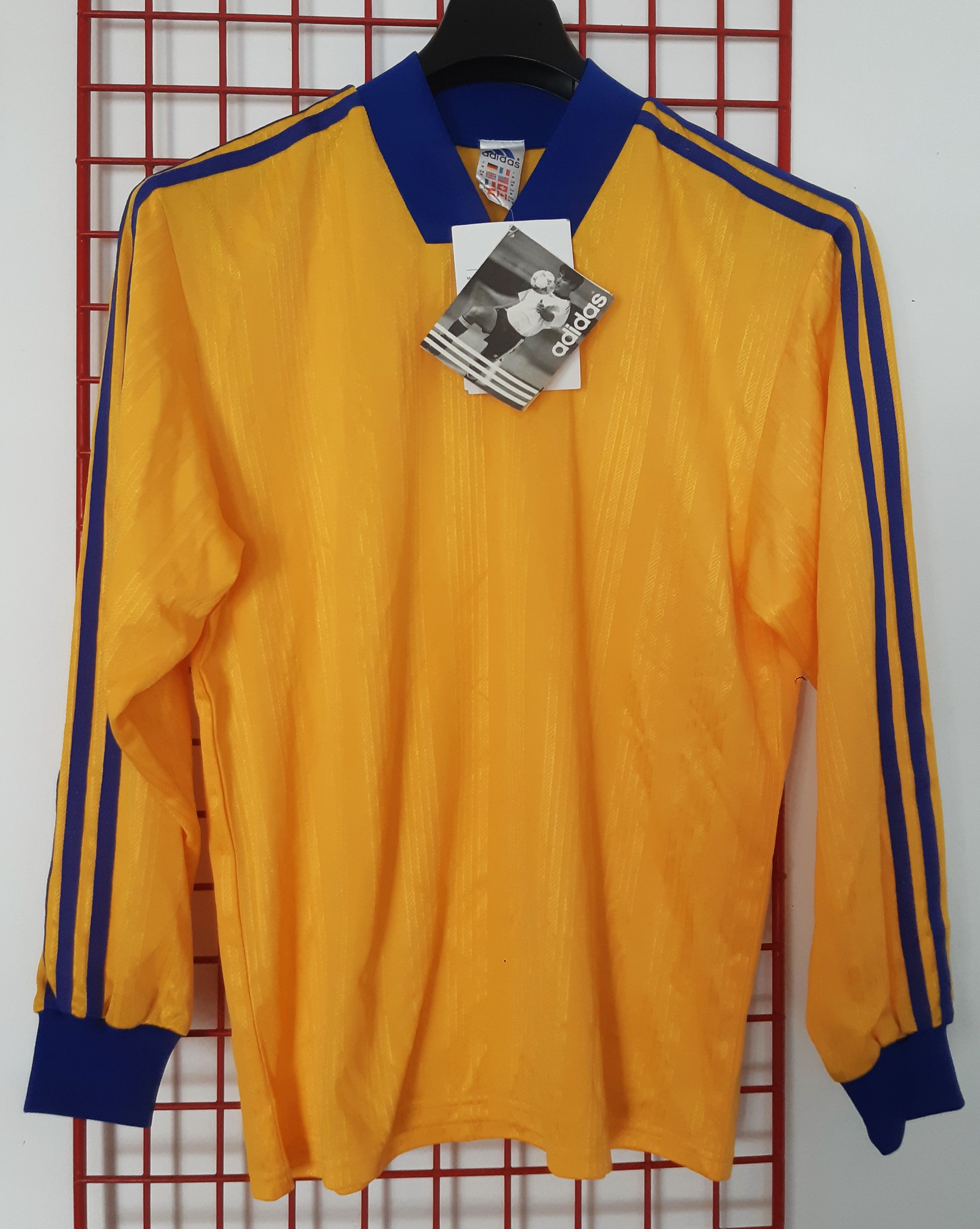 Adidas Vintage 90s ADIDAS Soccer Jersey Made in Tunisia size M NWT Size US M / EU 48-50 / 2 - 1 Thumbnail