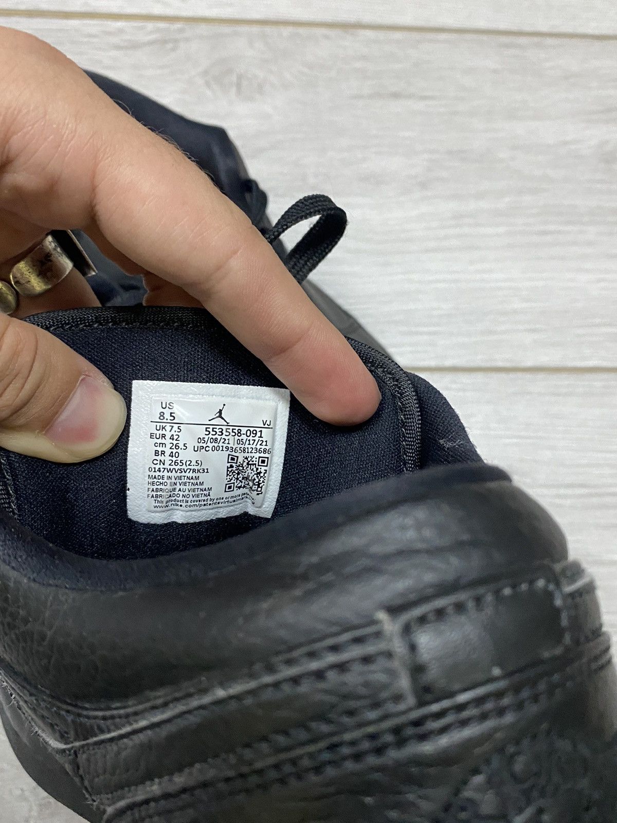Jordan Brand Nike Jordan low triple black sneakers Size US 8.5 / EU 41-42 - 9 Thumbnail