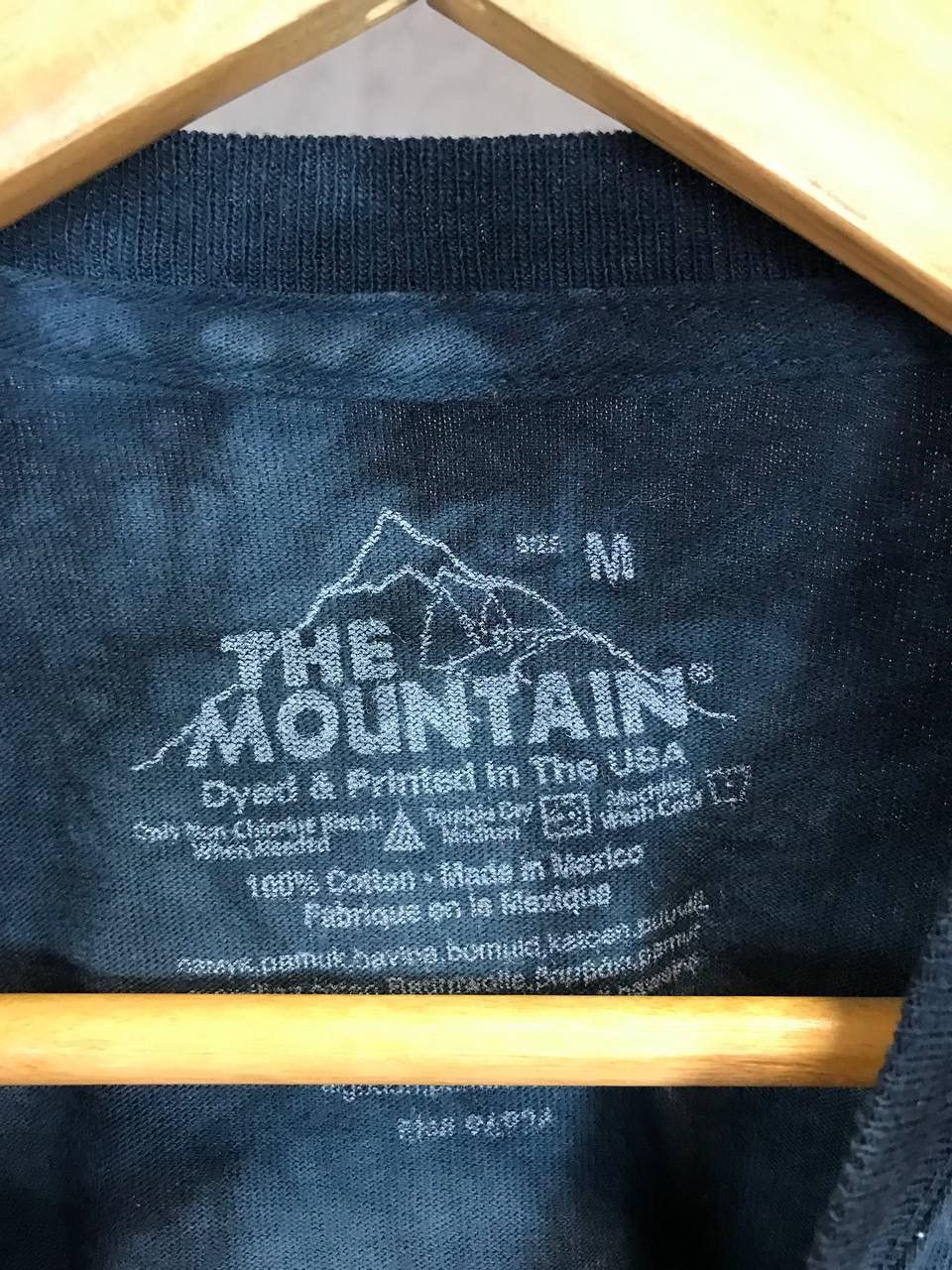 The Mountain Shark 2014 the Mountain made in USA animal tee Size US M / EU 48-50 / 2 - 4 Thumbnail