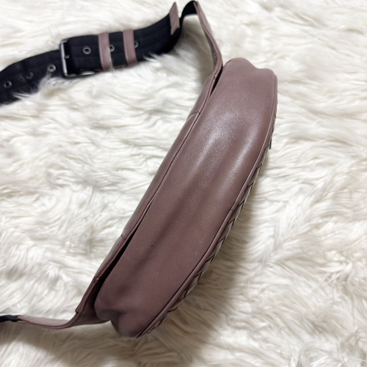 Bottega Veneta Authentic Bottega Veneta Intrecciato Leather Sling Bag Size ONE SIZE - 11 Thumbnail