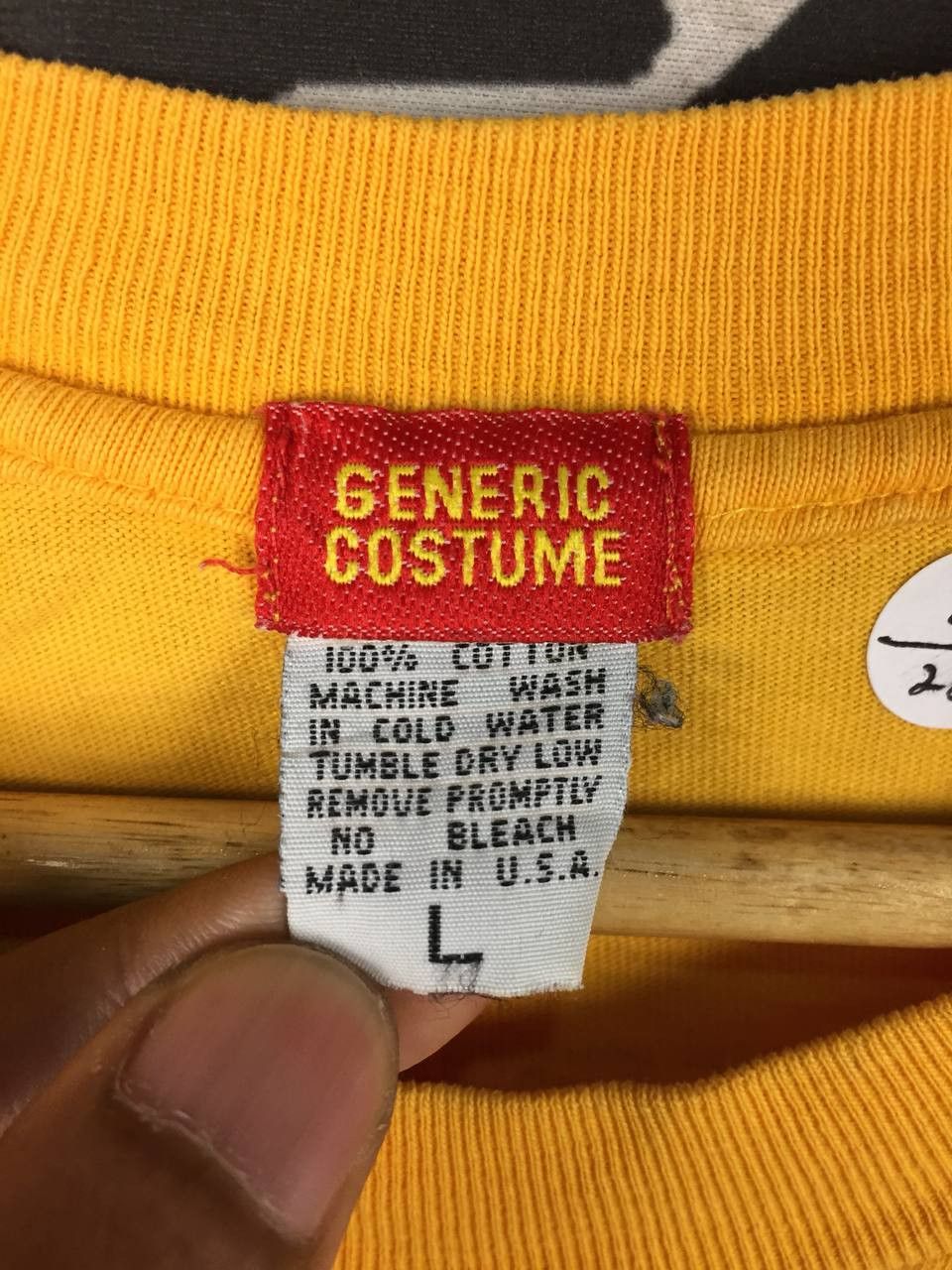 Vintage Vtg Generic Costume GNRC 73.8 FM Graphic Made in USA Tee Size US L / EU 52-54 / 3 - 10 Thumbnail