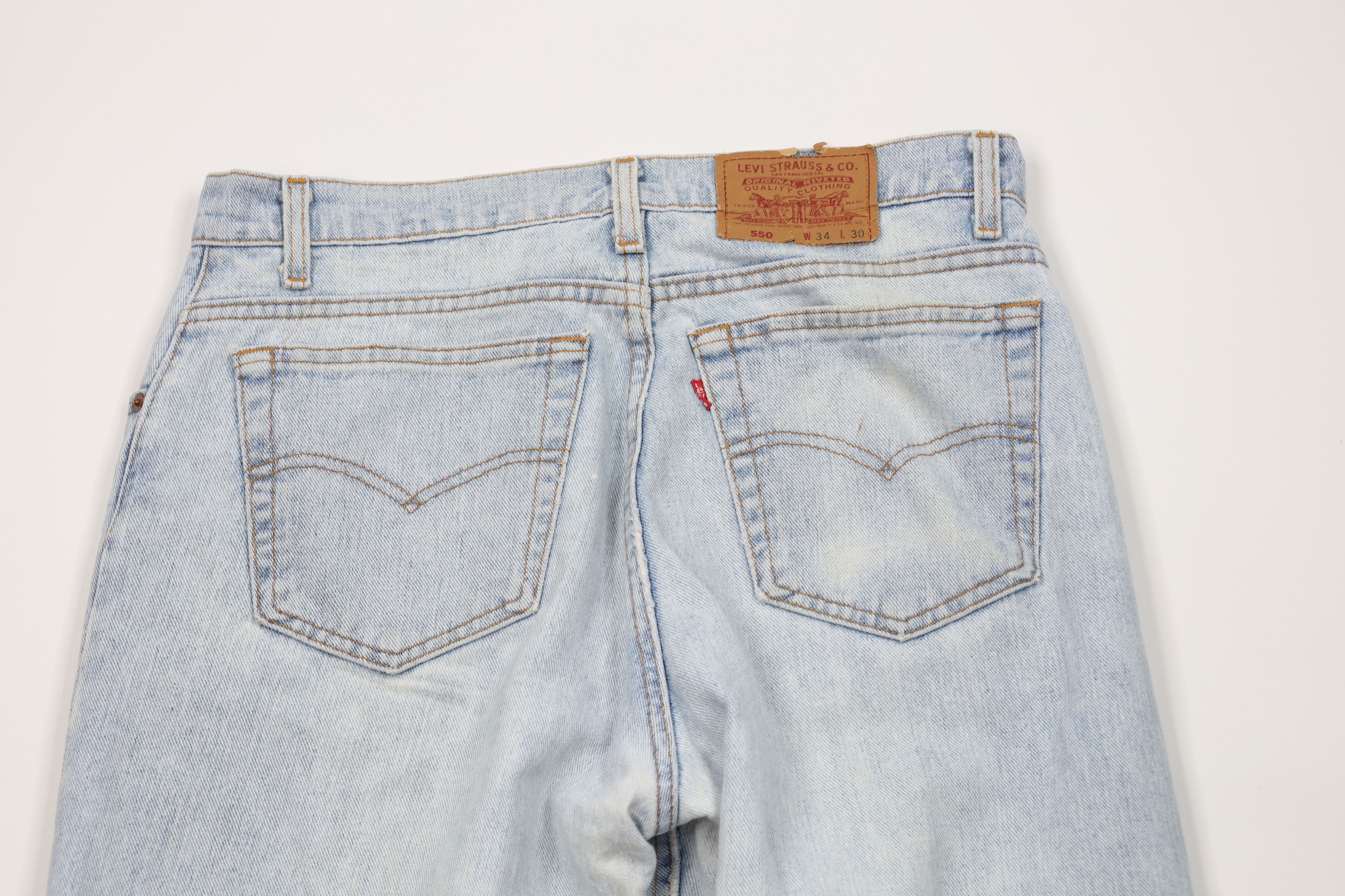Levi's Vintage 90s Levis 550 Relaxed Tapered Leg Jeans Blue USA Size US 34 / EU 50 - 12 Thumbnail