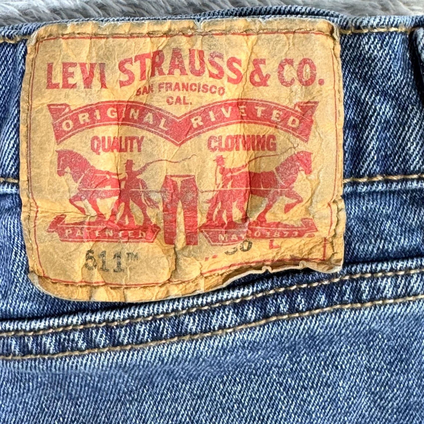Levi's VINTAGE Levis 511 Shorts Mens 30 Blue Denim Slim Fit Cutoff Raw Hem Stretch Zip Fly Size US 30 / EU 46 - 3 Thumbnail