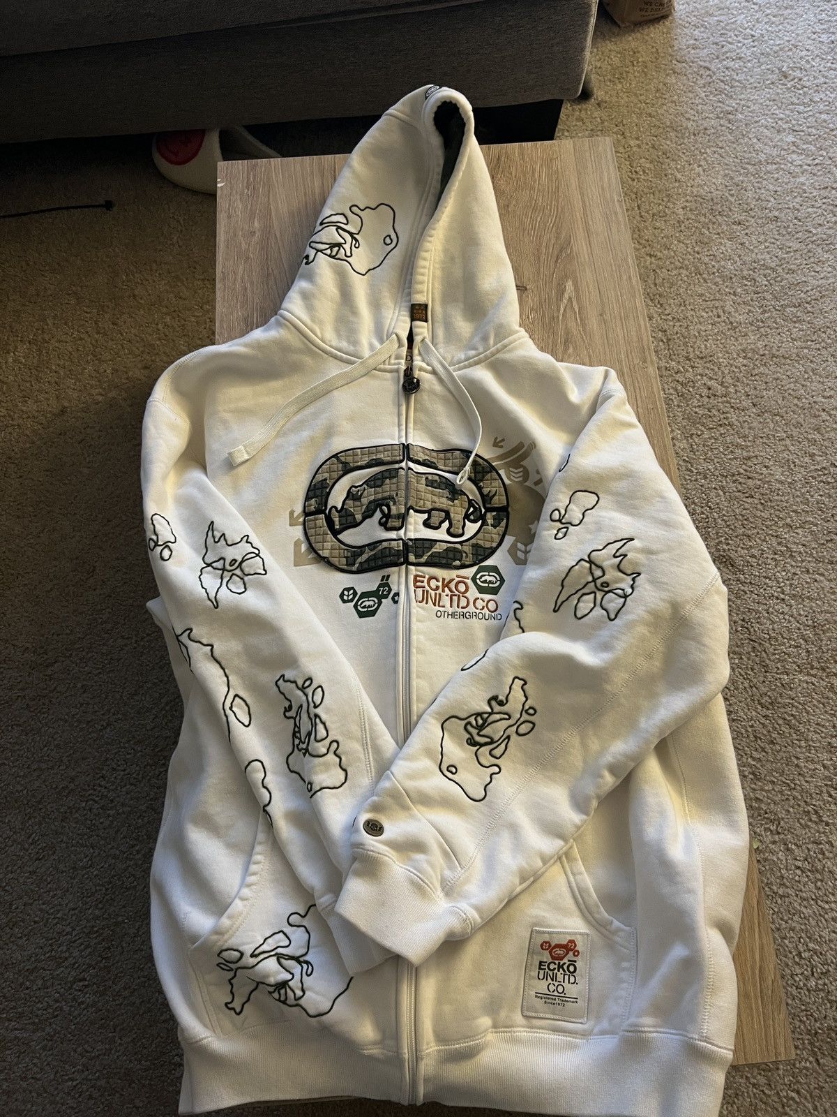 image of Ecko Unltd Vintage Embroidered Patch Zip-Up Hoodie Size Xxl in White, Men's