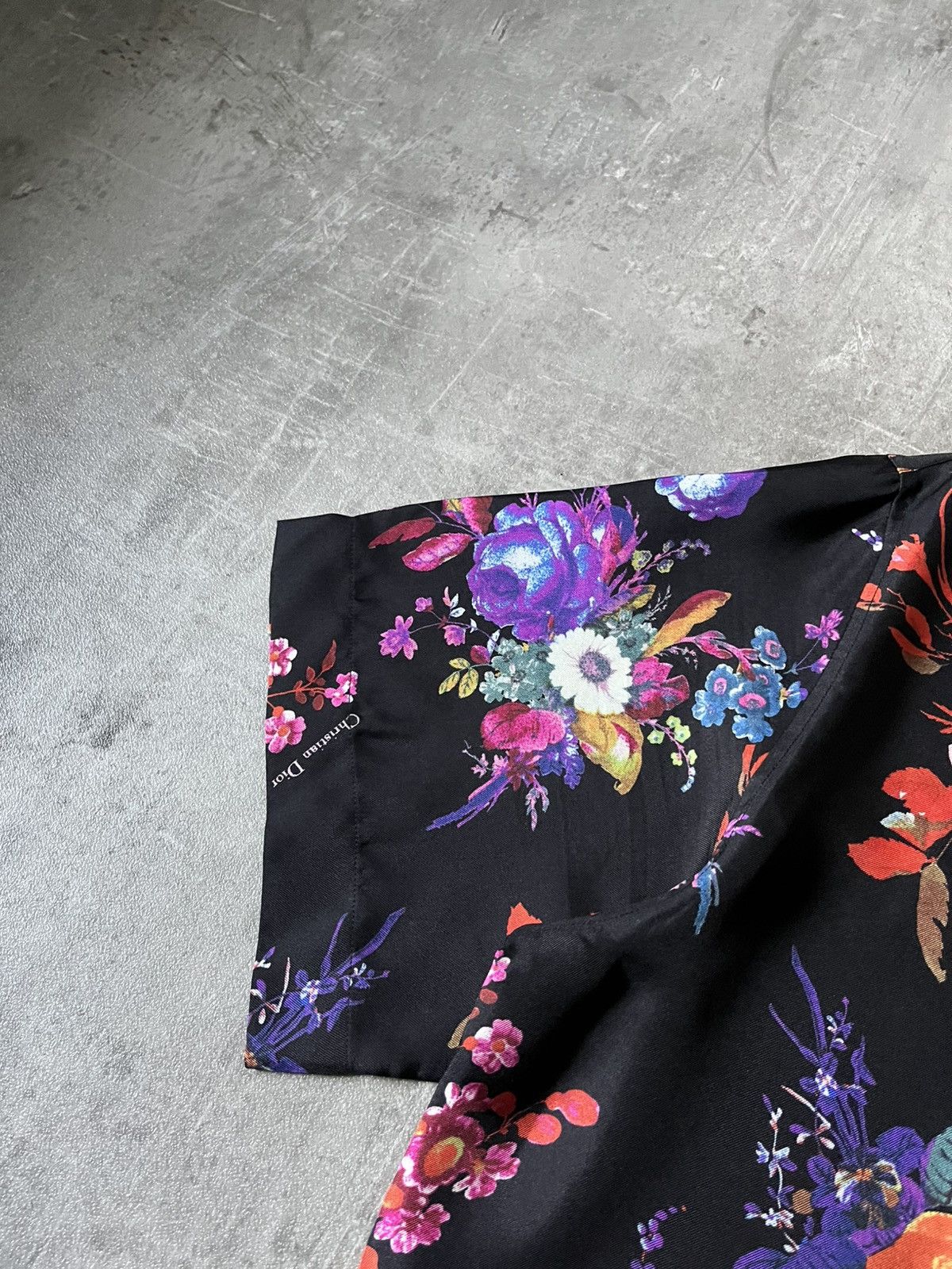 Dior × Kaws Dior x Kaws S/S 2019 silk shirt Bouquet De Fleurs print Size US M / EU 48-50 / 2 - 3 Thumbnail