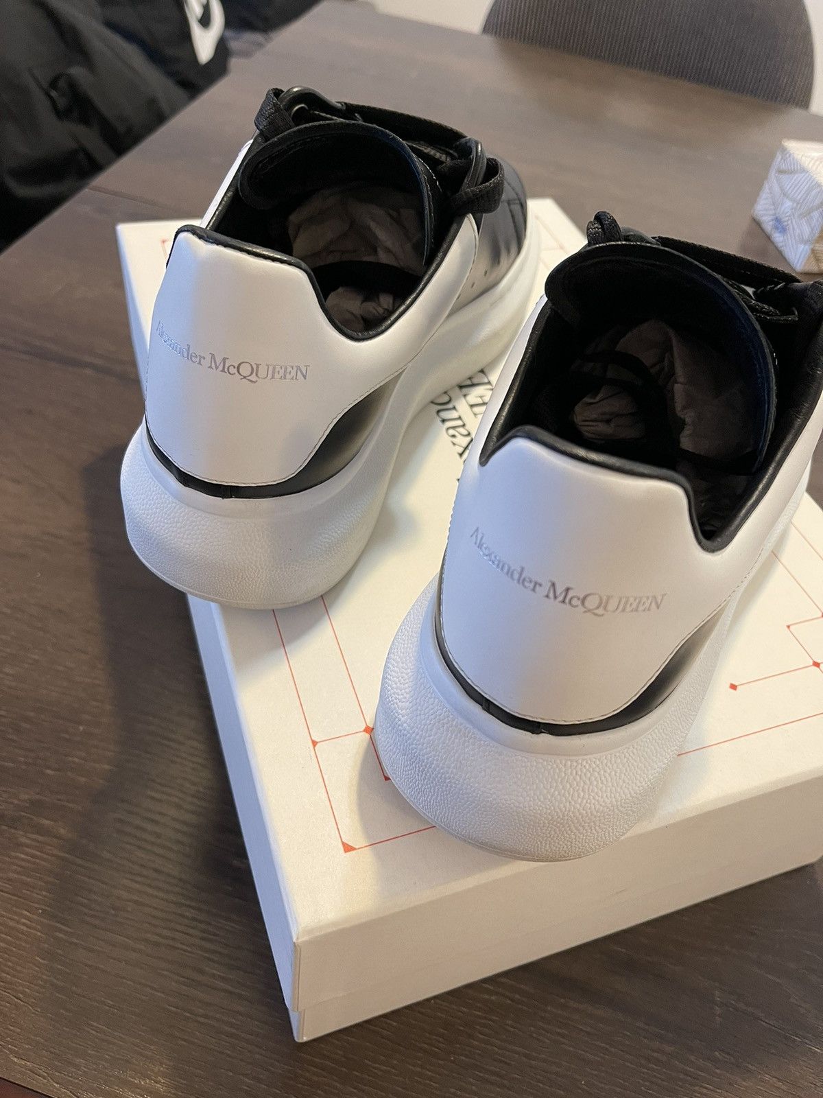 Alexander McQueen Oversized Alexander Maqueen sneaker Size US 7.5 / EU 40-41 - 4 Thumbnail