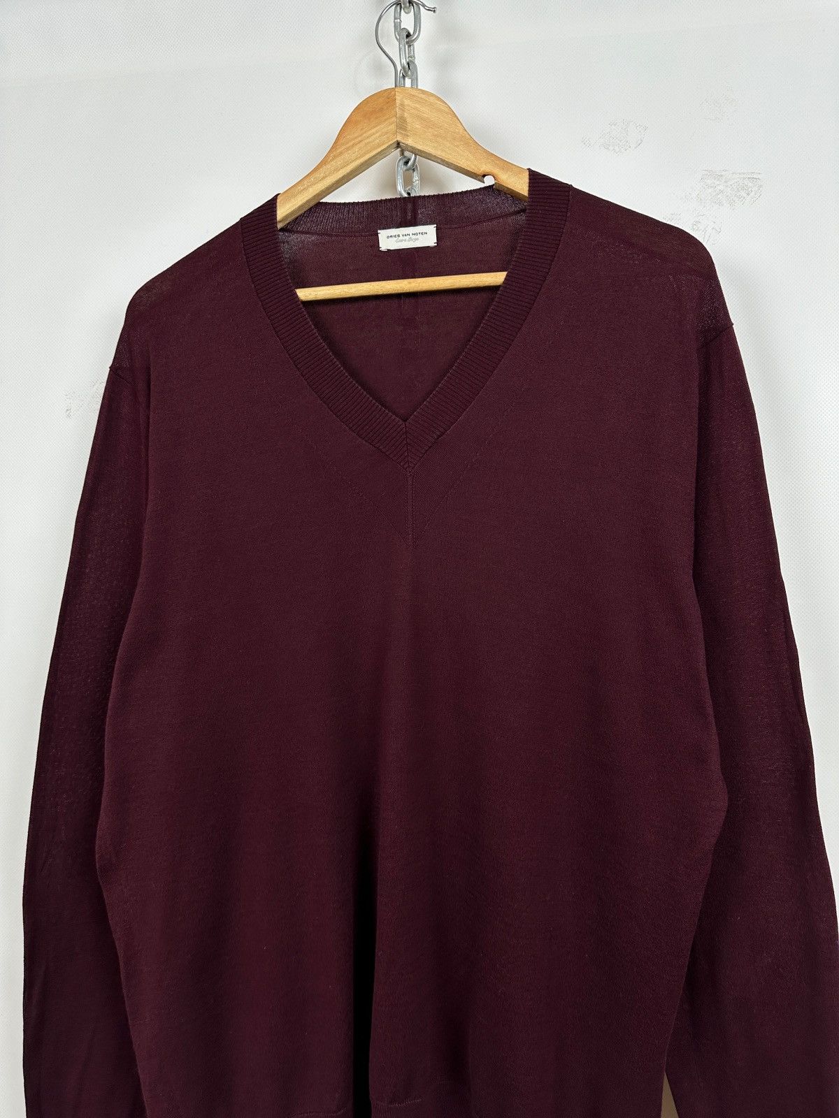 Dries Van Noten Dries Van Noten Burgundy V-Neck Lightweight Sweater Pullover Size US XL / EU 56 / 4 - 4 Thumbnail