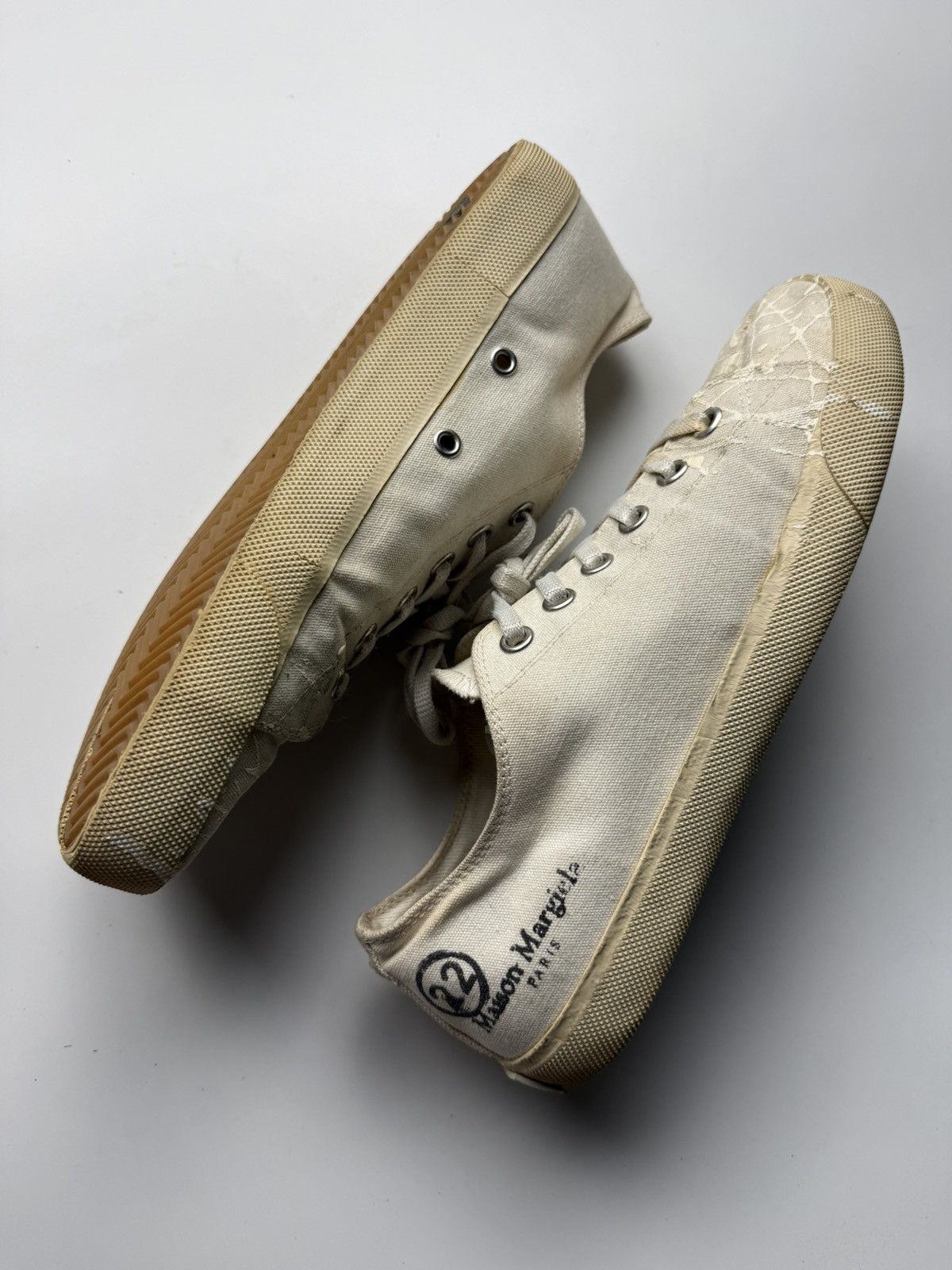 Maison Margiela Maison Margiela Tabi Canvas Paint Splatter White Size US 9 / EU 42 - 4 Thumbnail